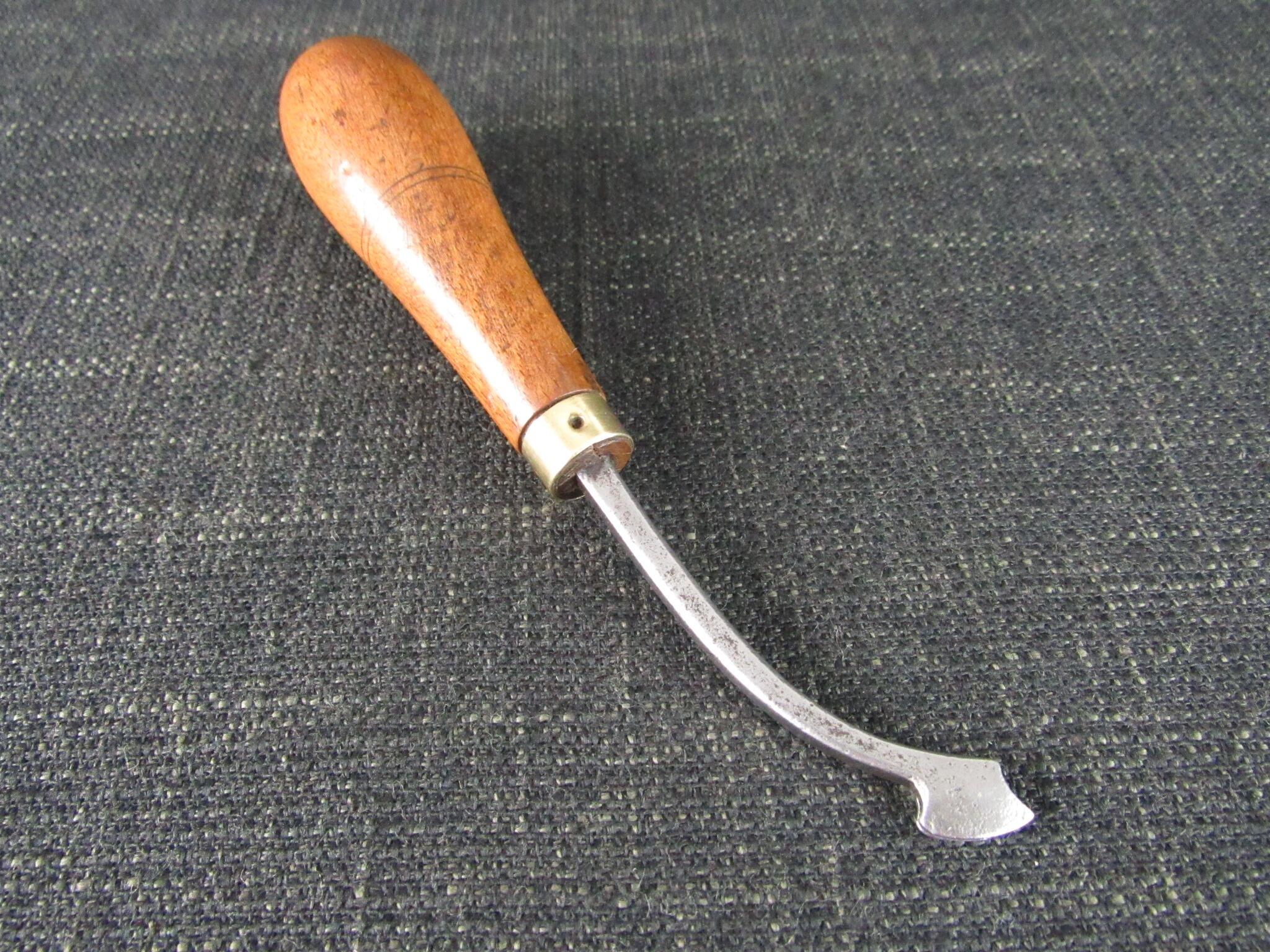 Saddlers Double Crease Iron