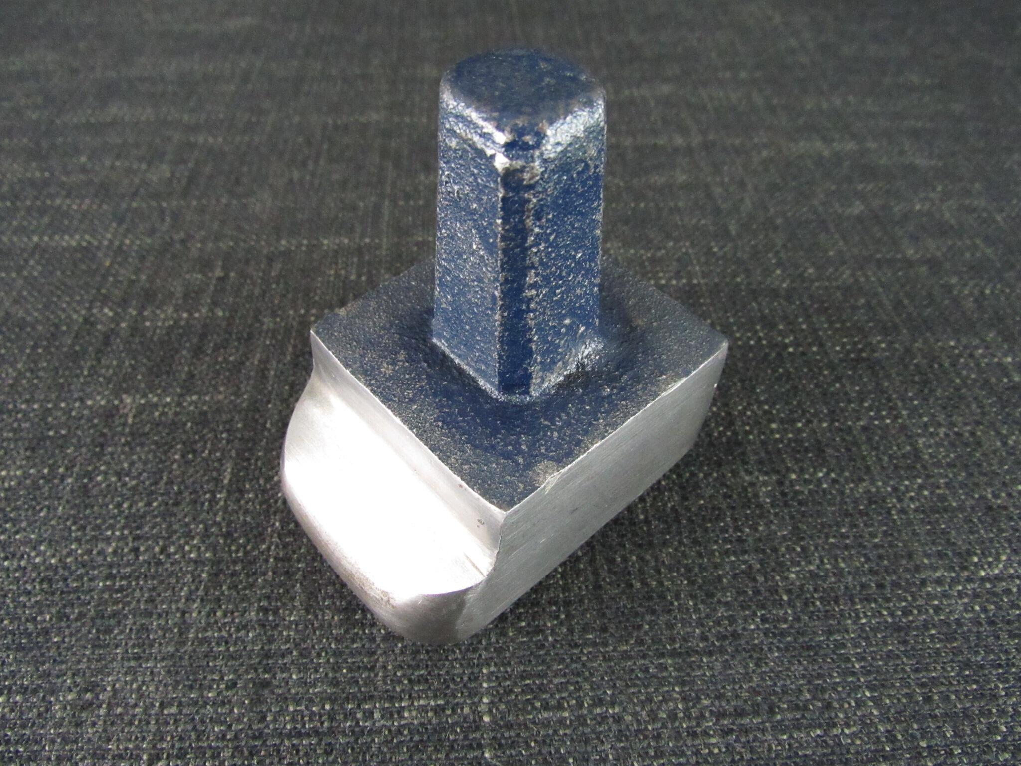 WHITEHOUSE Stake Horse Head Anvil - Saddle