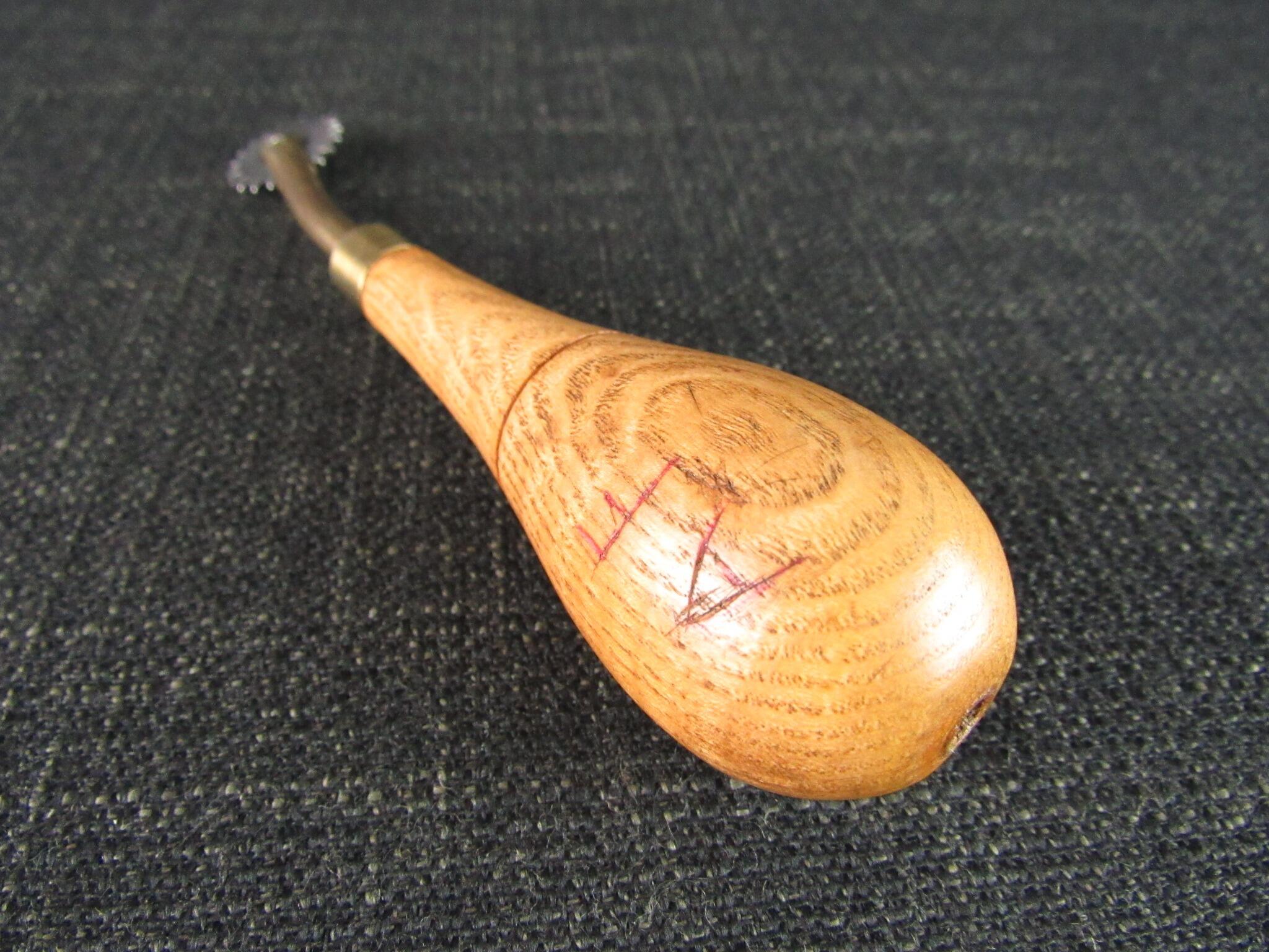 Leather Pricking Wheel or Wheel Pricker