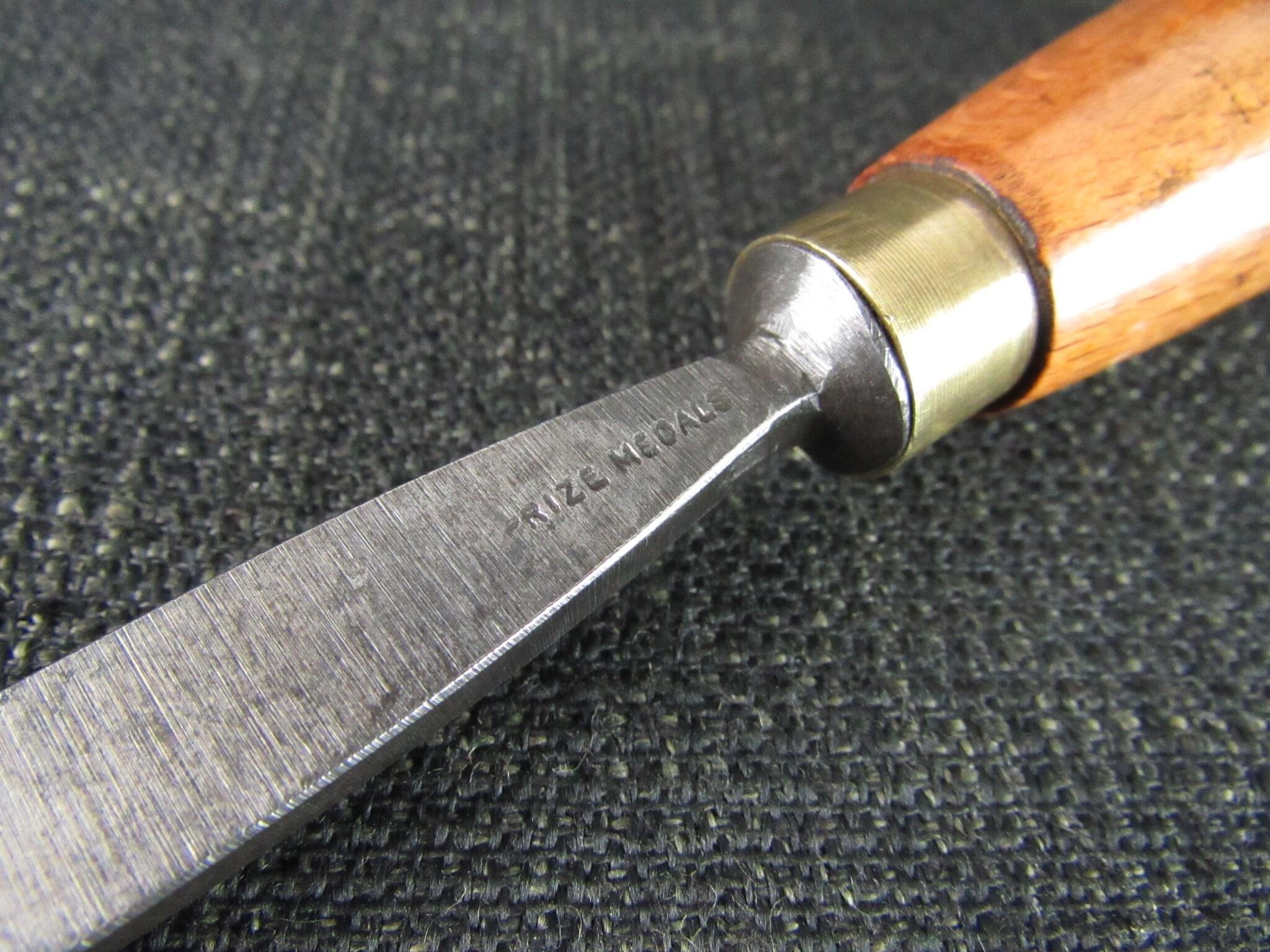 HERRING 1/2 inch No 1 Carving Chisel