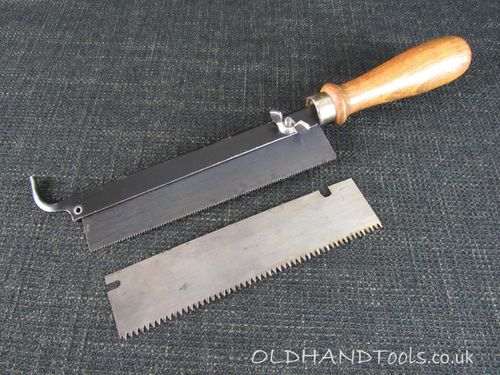 Blitz Saw with 2 Blades