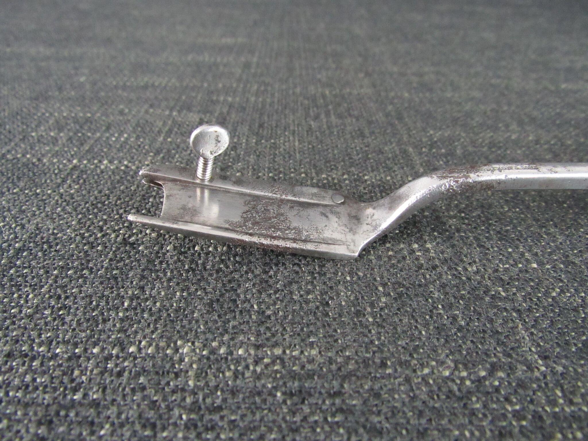 DIXON Screw Skirt Shave