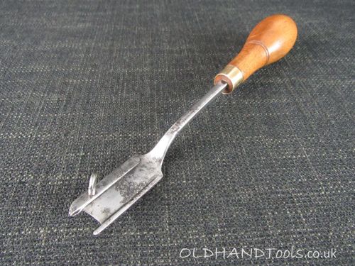 DIXON Screw Skirt Shave