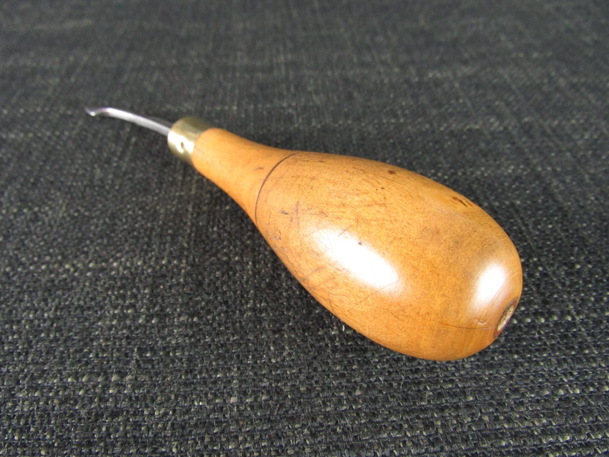 T SMITH Crease Iron