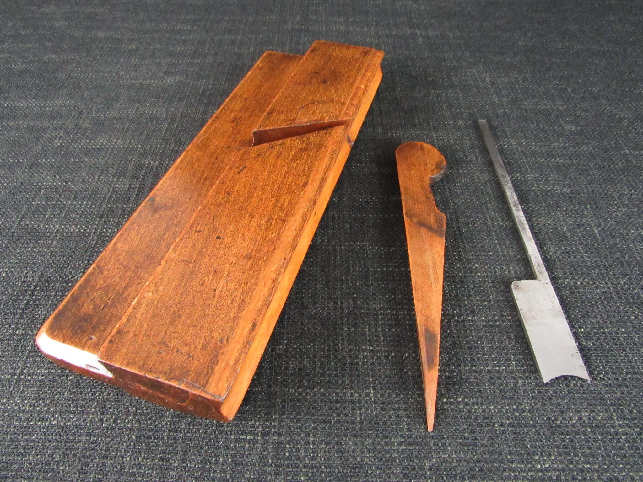 GLAISBY & DIBB Moulding Plane - No.10 Hollow