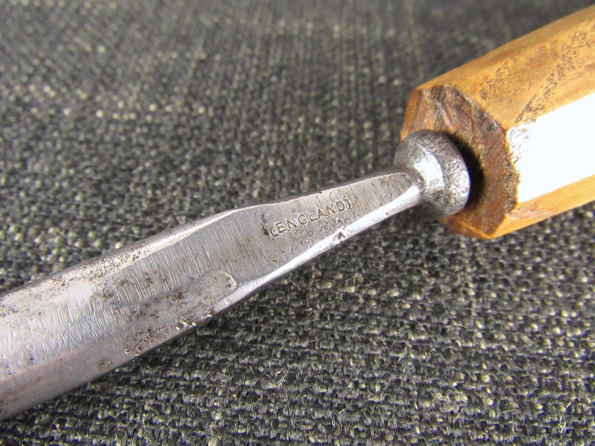HENRY TAYLOR No 8 Straight Carving Gouge - 7/16 inch