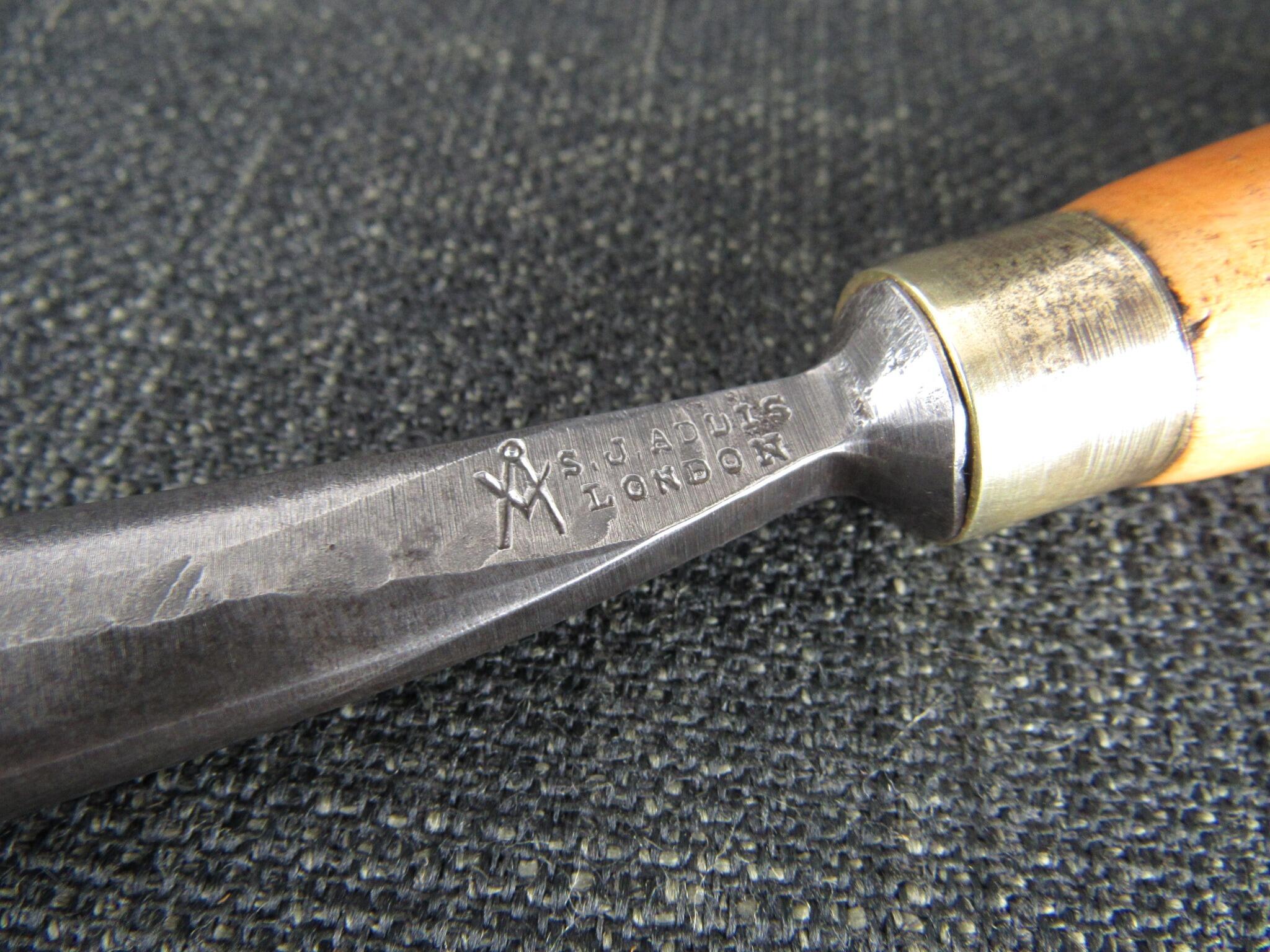 SJ ADDIS London No 16 Curved Carving Gouge - 5/8 inch