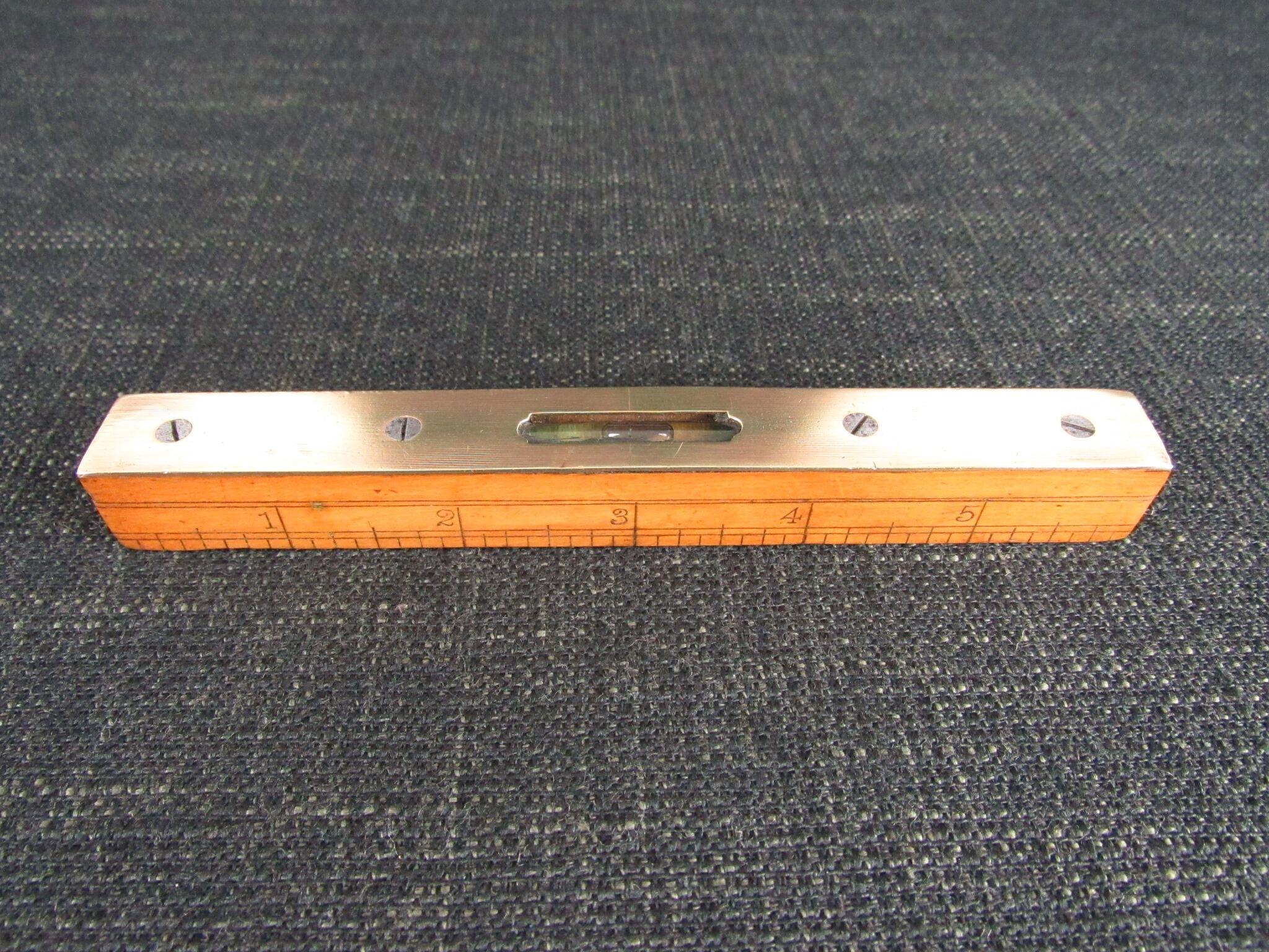 6 inch Boxwood Spirit Level with Graduated Stock