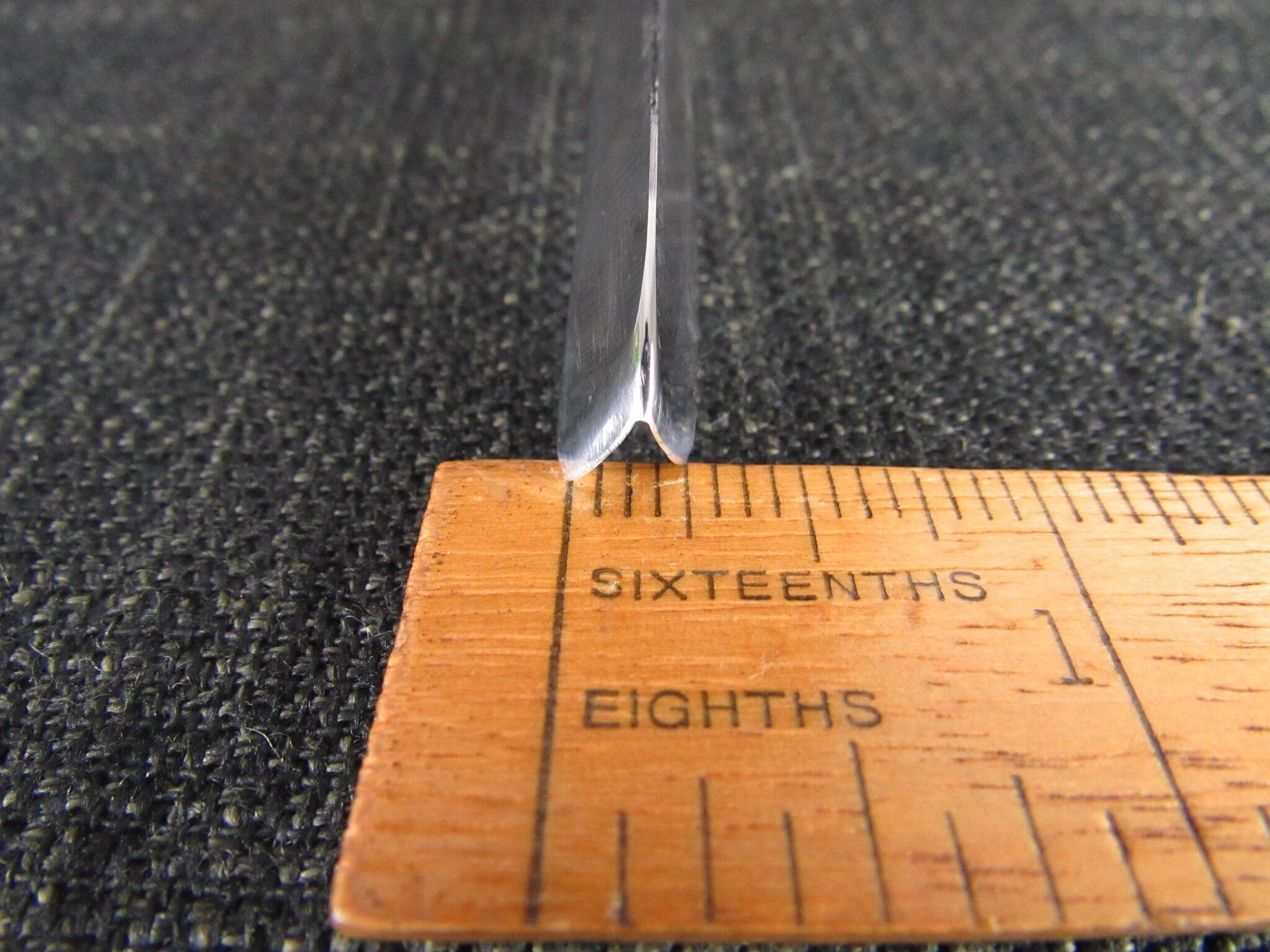 JB ADDIS 45 Degree Curved V Carving Tool - 1/4 inch 7mm