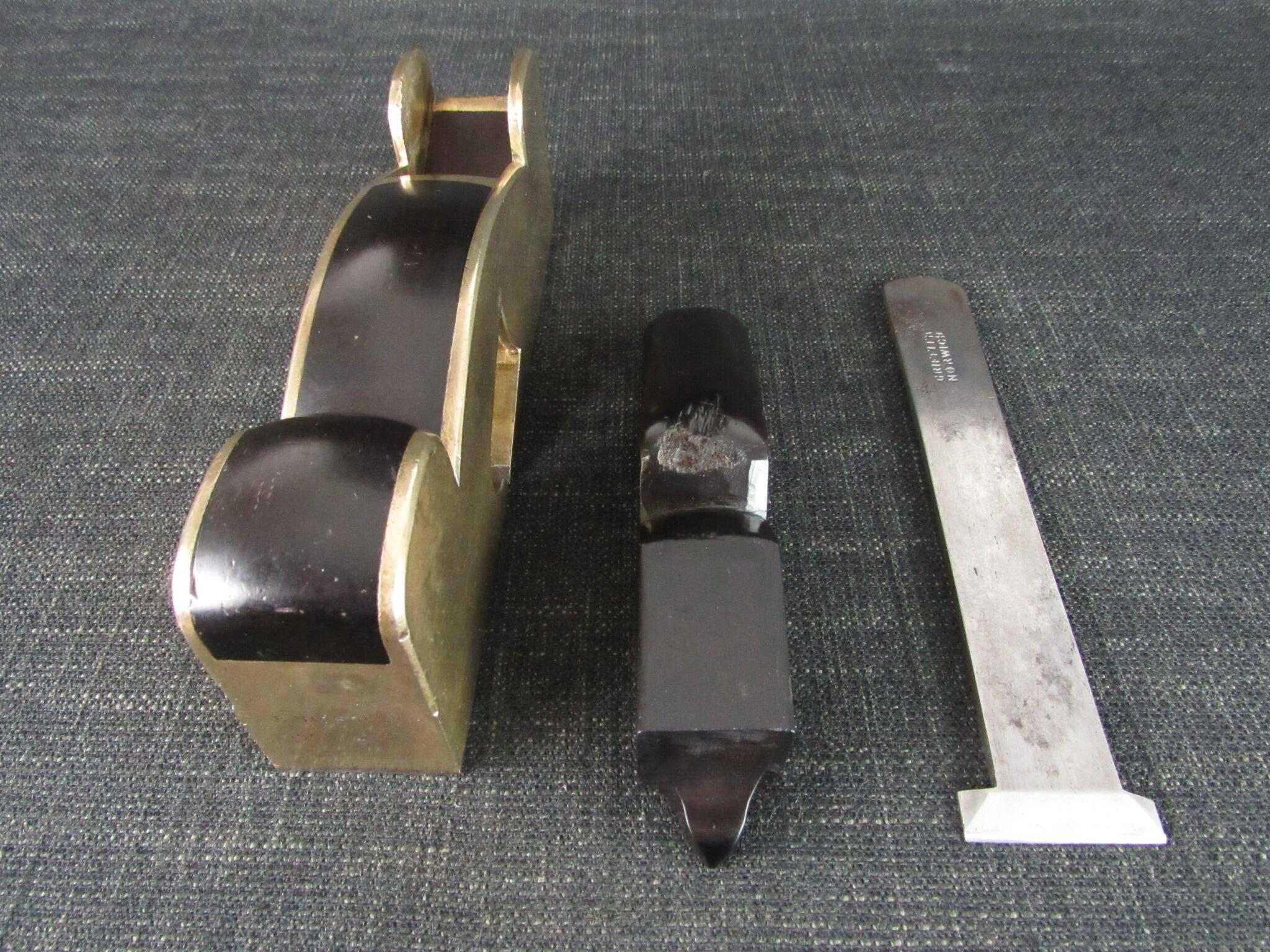 Brass or Gunmetal Shoulder Plane with Ebony Infill - GRIFFITHS Iron