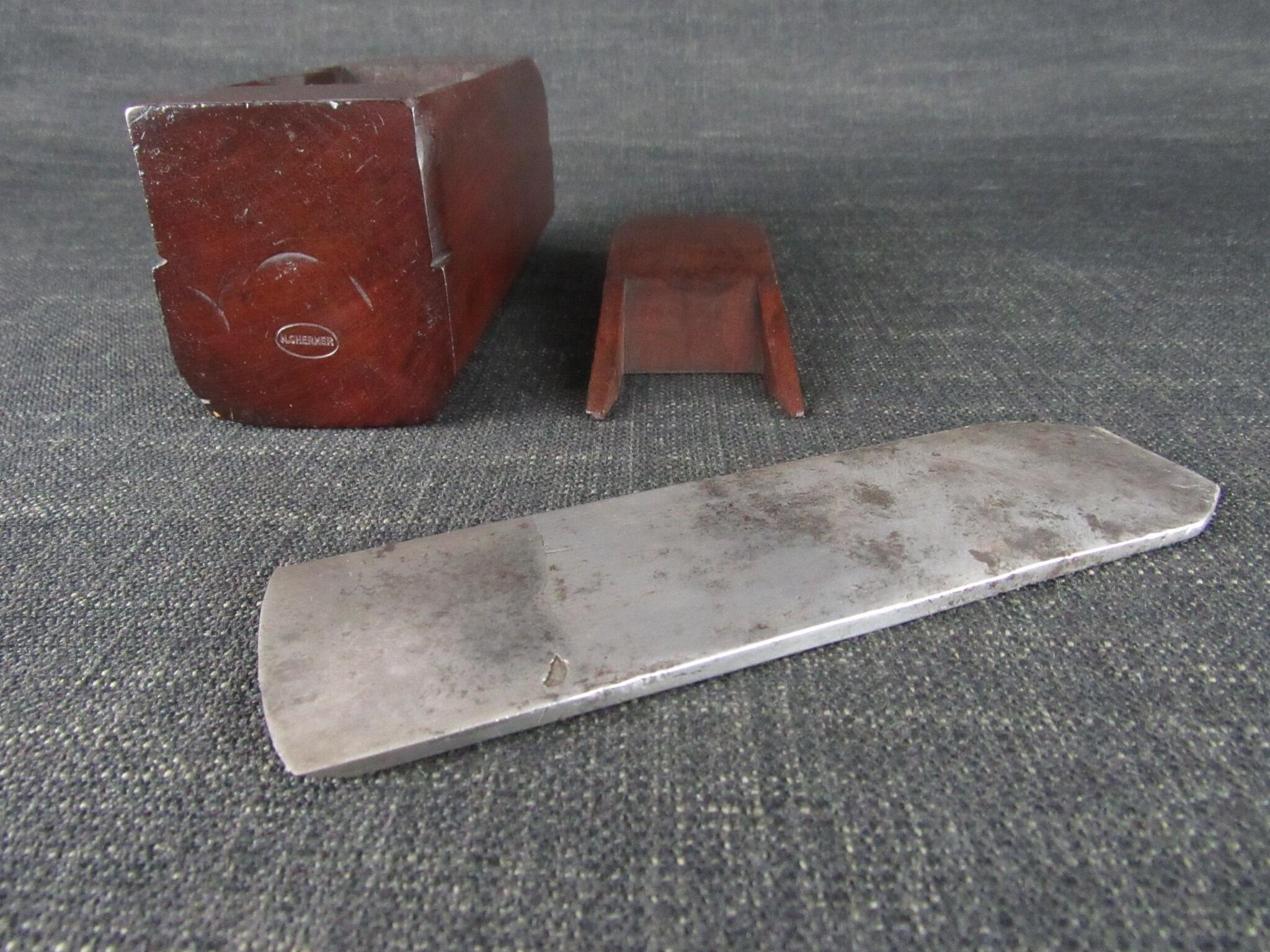 Mahogany Smoothing Plane with Convex Sole