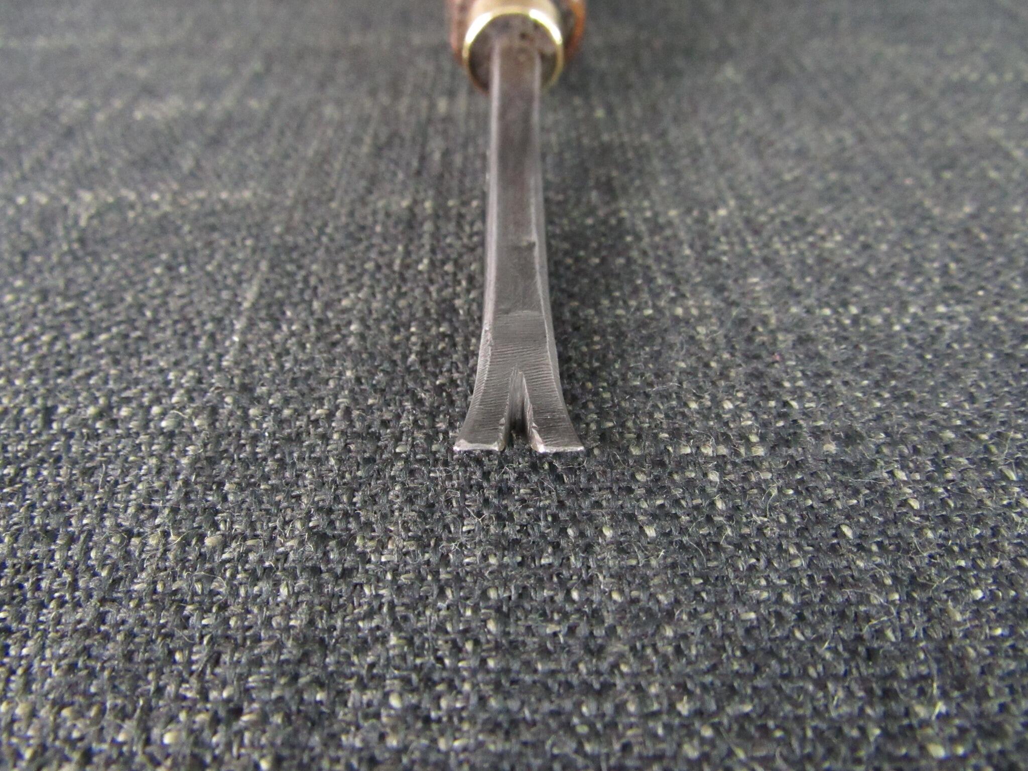 Nail Claw Tack Lifter