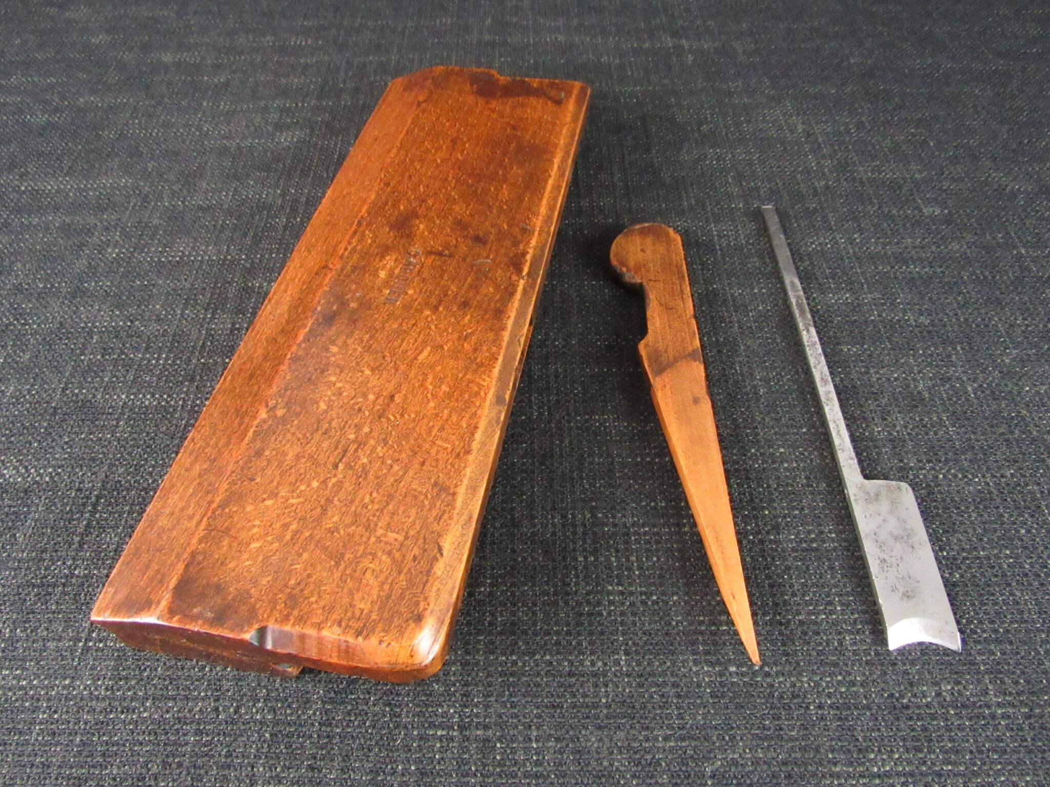 GLAISBY & DIBB Moulding Plane - No.10 Hollow