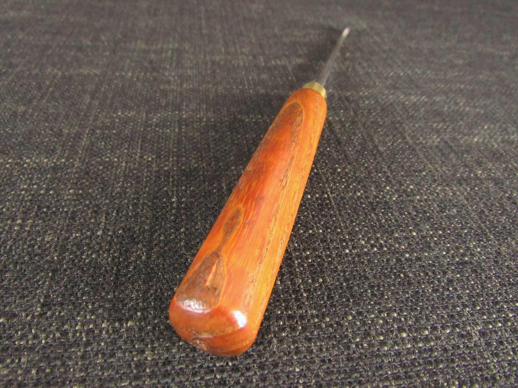 JB ADDIS No 31 Deep Spoon Carving Gouge - 1/4 inch