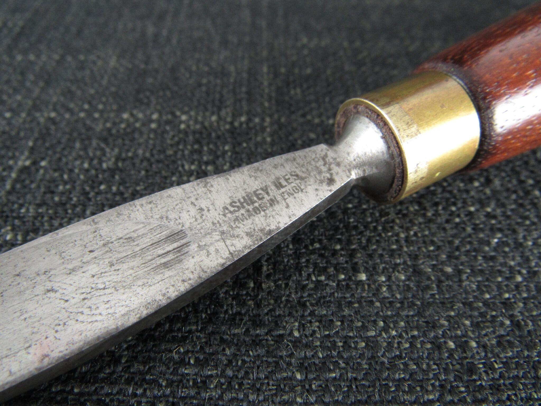 ASHLEY ILES 5/8 inch No 4 Straight Carving Gouge - Bubinga Handle