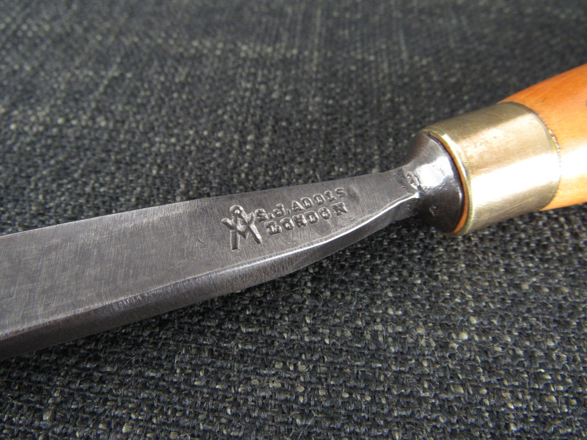 SJ ADDIS London 11/16 inch No 12 Curved Carving Gouge - 18mm