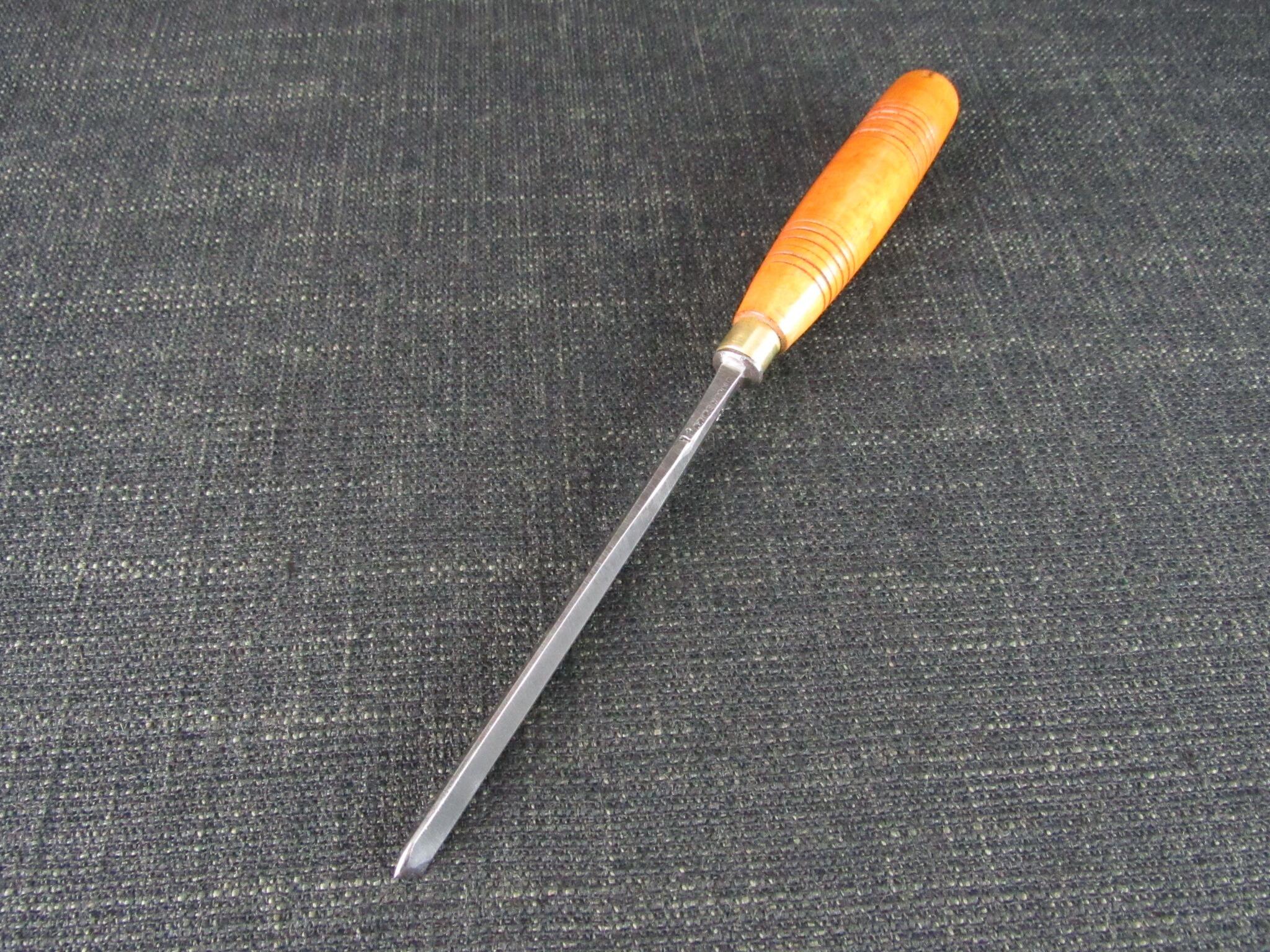 JB ADDIS 3/16 inch No 41 V Carving Tool
