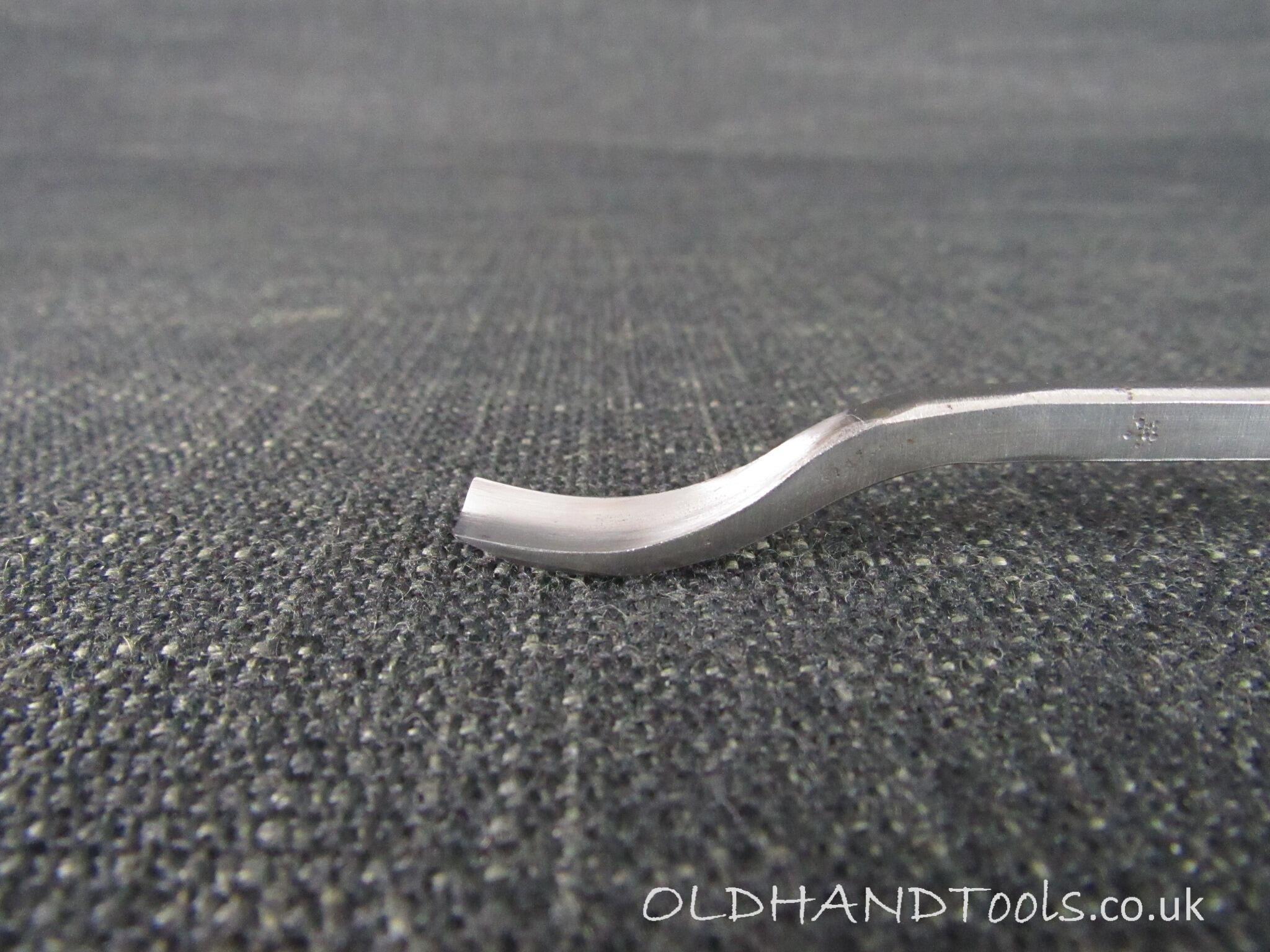 SJ ADDIS 5/16 inch No 28 Spoon Carving Gouge