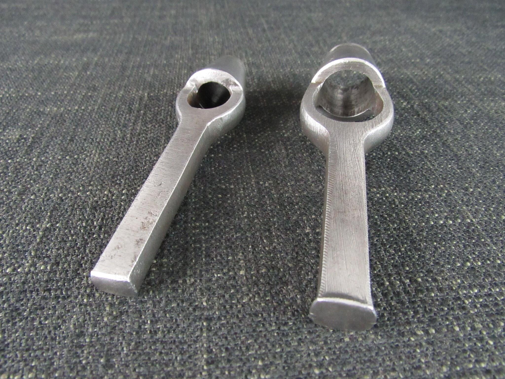 Pair of WYNN & TIMMINS Saddlers Round Punches - 1/2 & 3/4 inch