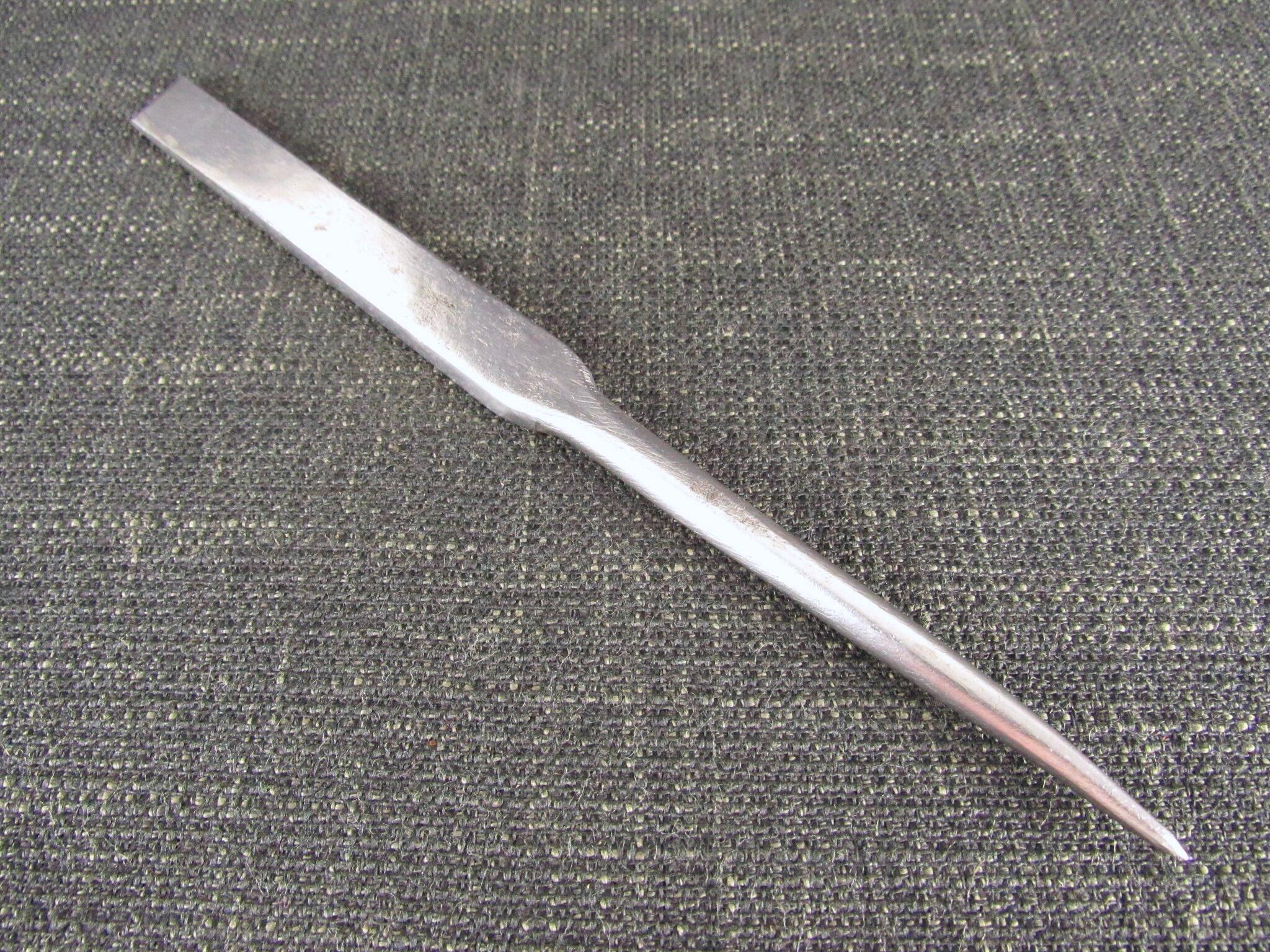 MITCHELL Striking Knife
