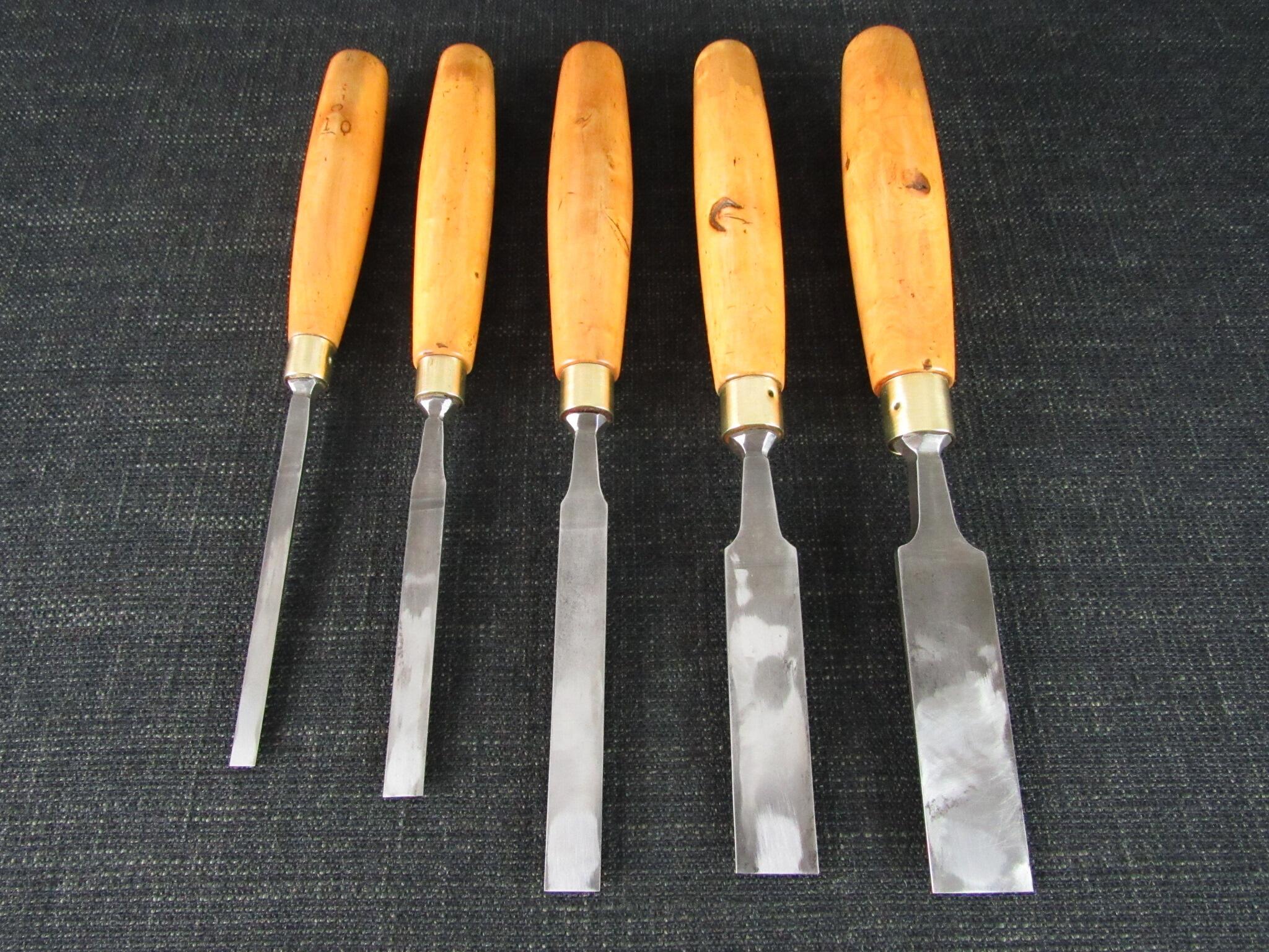 Graduated Set of 5 STORMONT Bevel Edge Chisels with Boxwood Handles