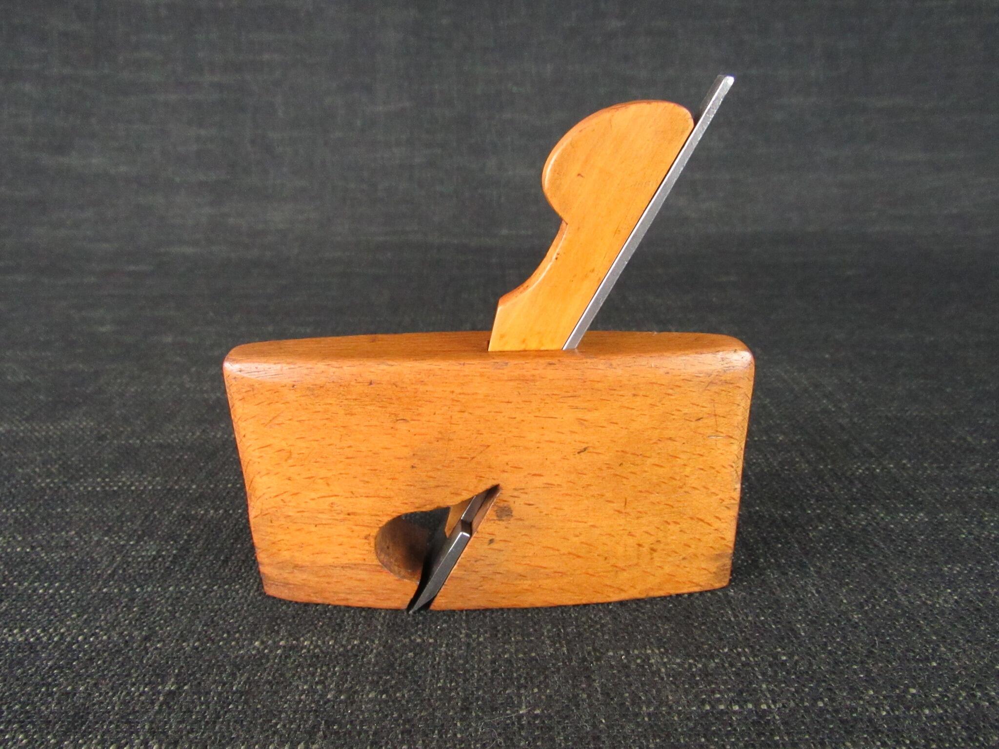 Wooden Thumb Plane with Boxwood Wedge