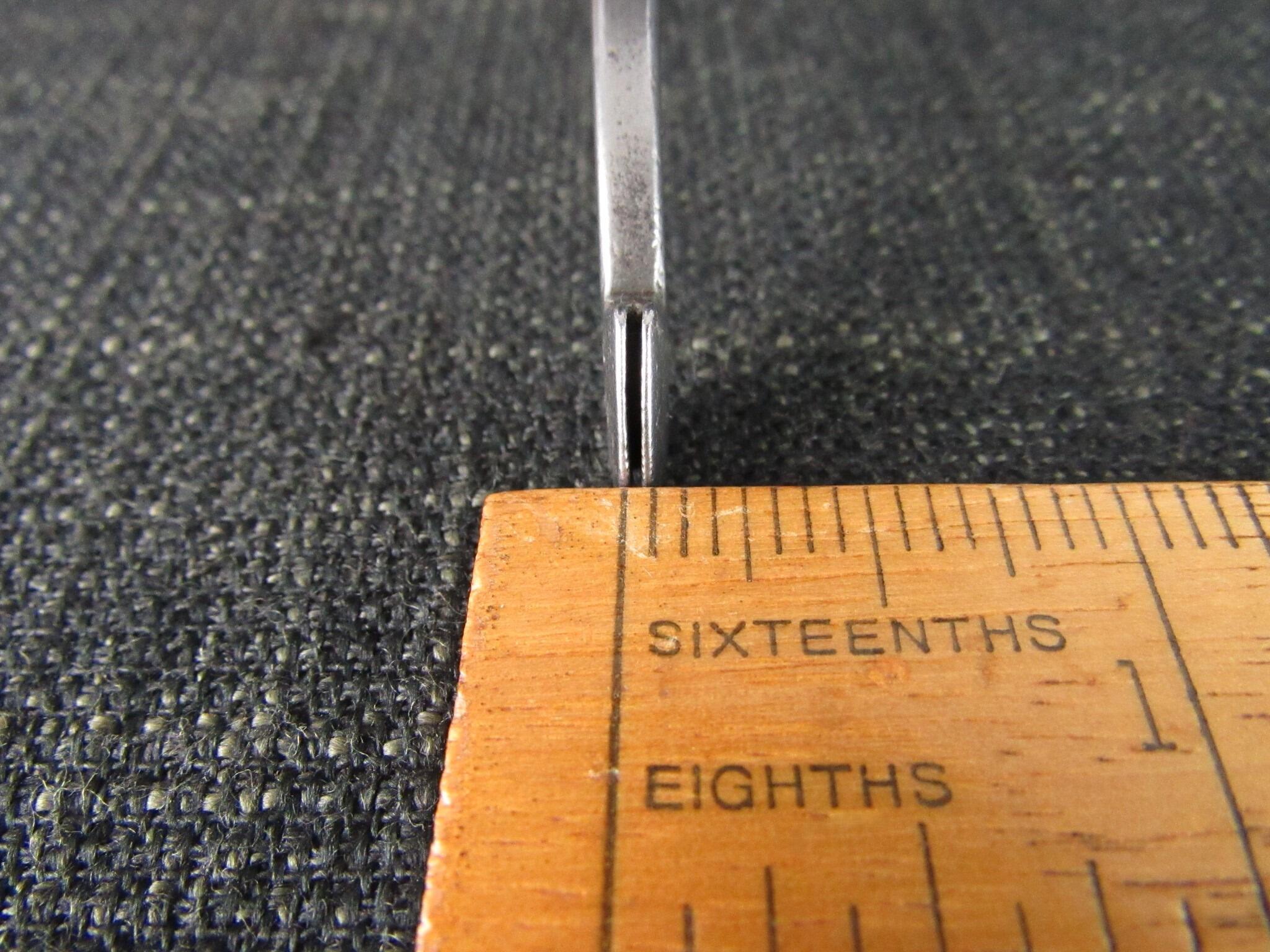 Saddlers Double Crease Iron