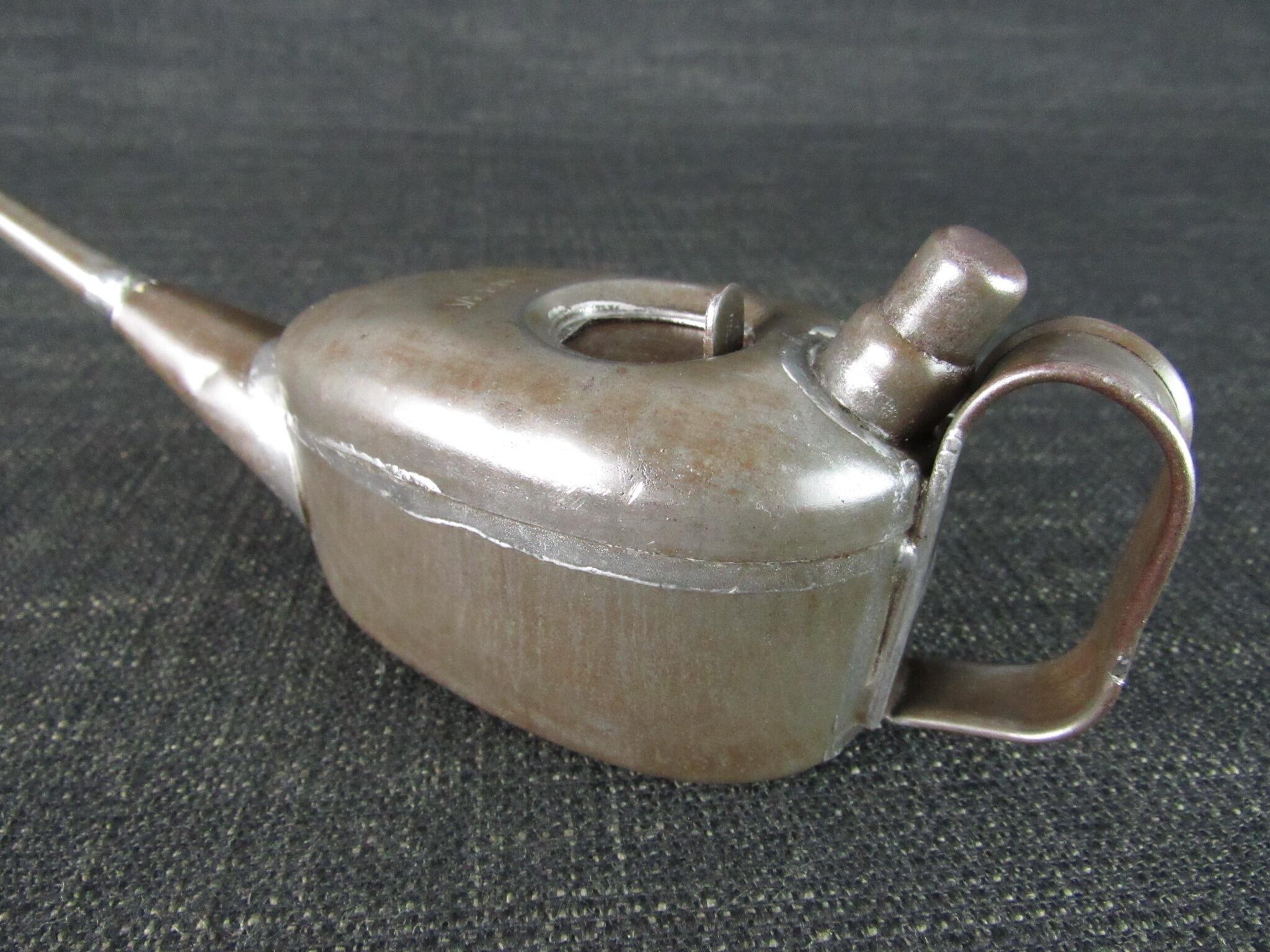 1/3 Pint VEENA Oil Can