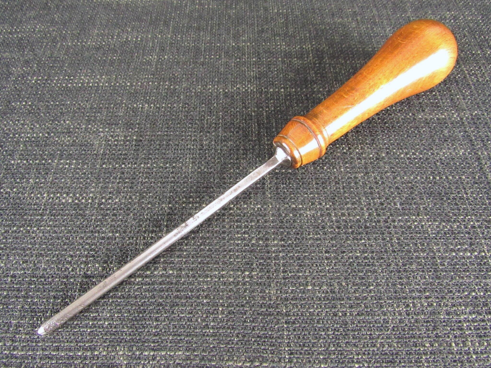 SJ ADDIS Deep Carving Gouge - 1/8 inch