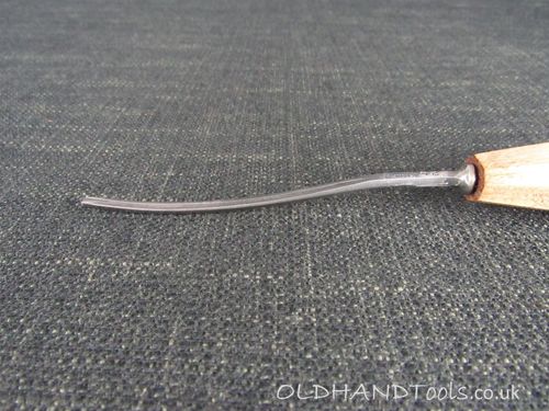 HENRY TAYLOR Curved V Caving Tool - 3mm 1/8 inch