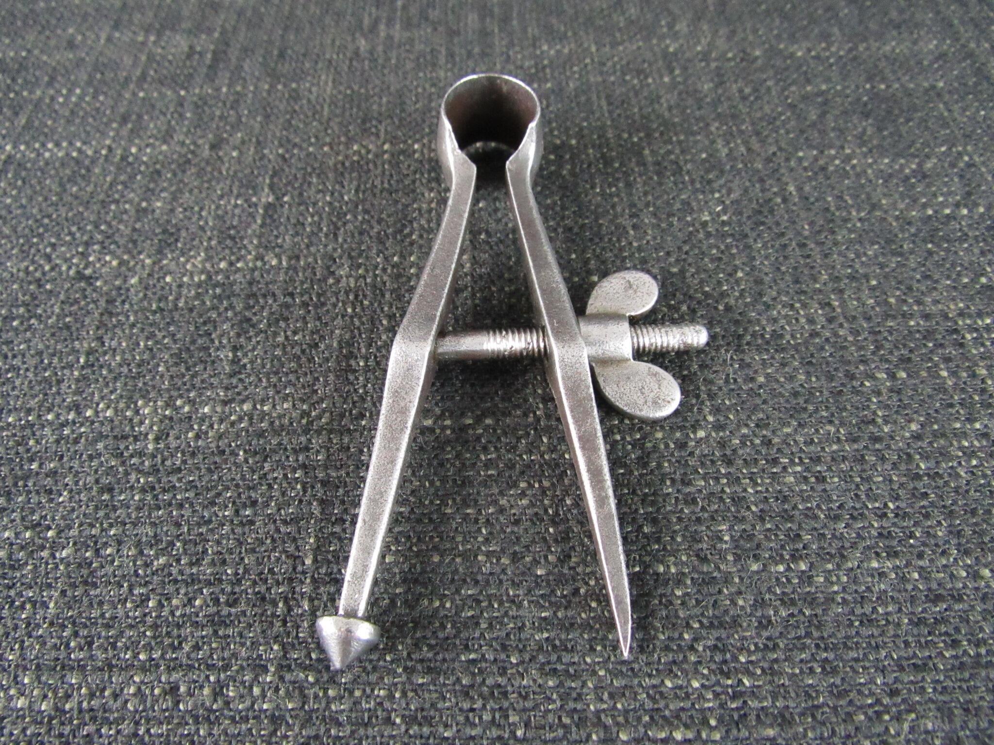 Compass Dividers with Bullet Foot