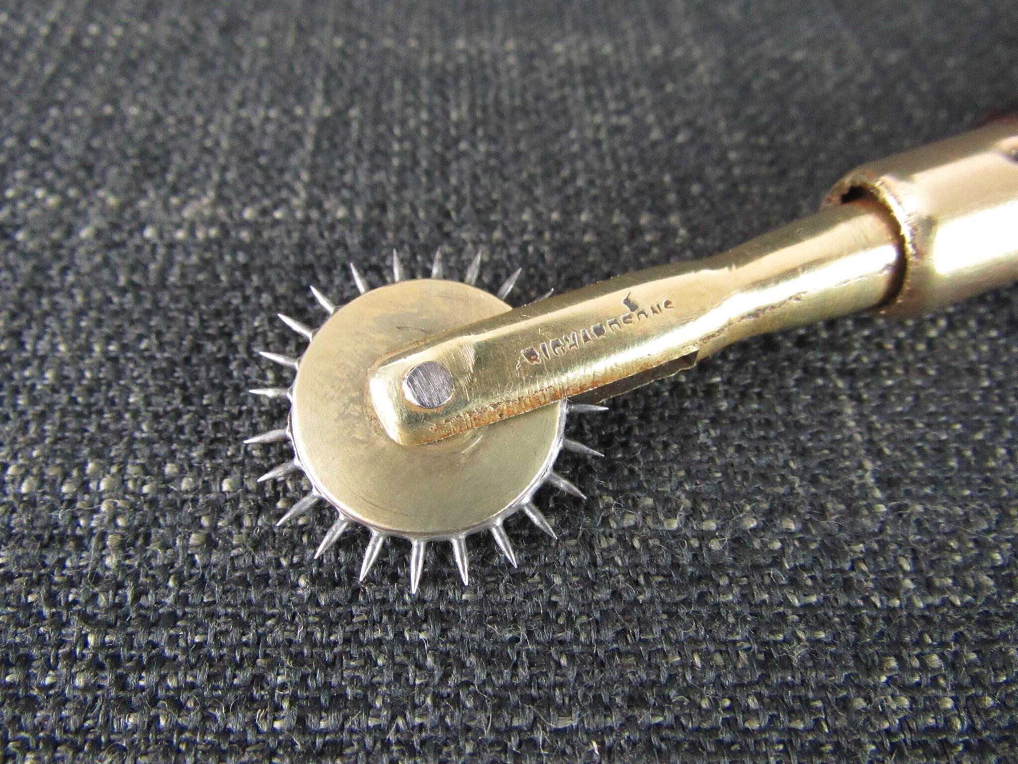 RICHARDSONS Pricking Wheel - Wheel Pricker