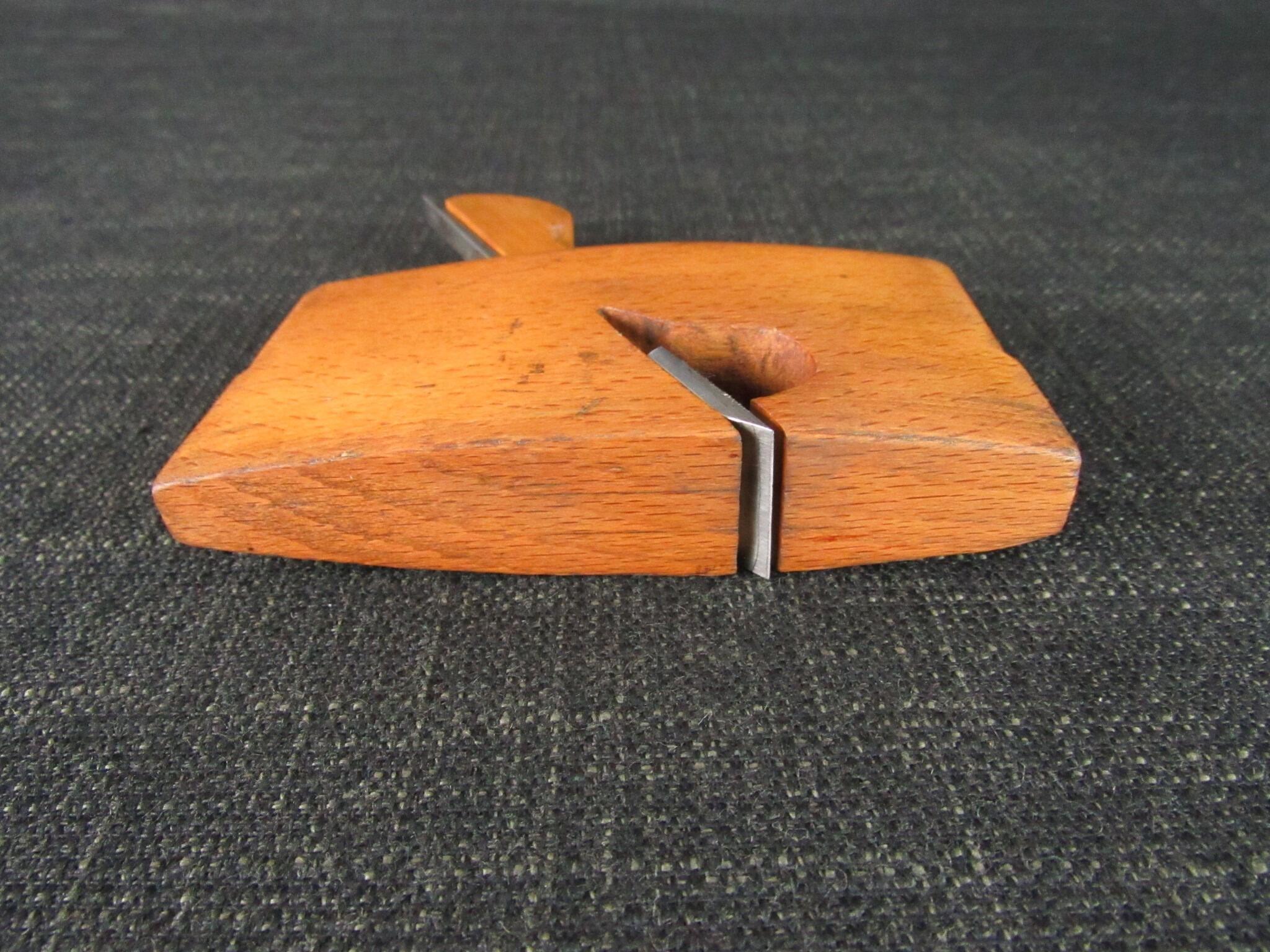 Wooden Thumb Plane with Boxwood Wedge
