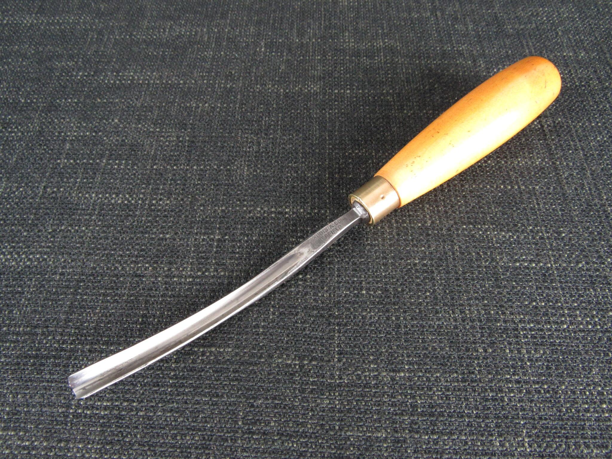 JB ADDIS No 17 Curved Carving Gouge - 5/16 inch