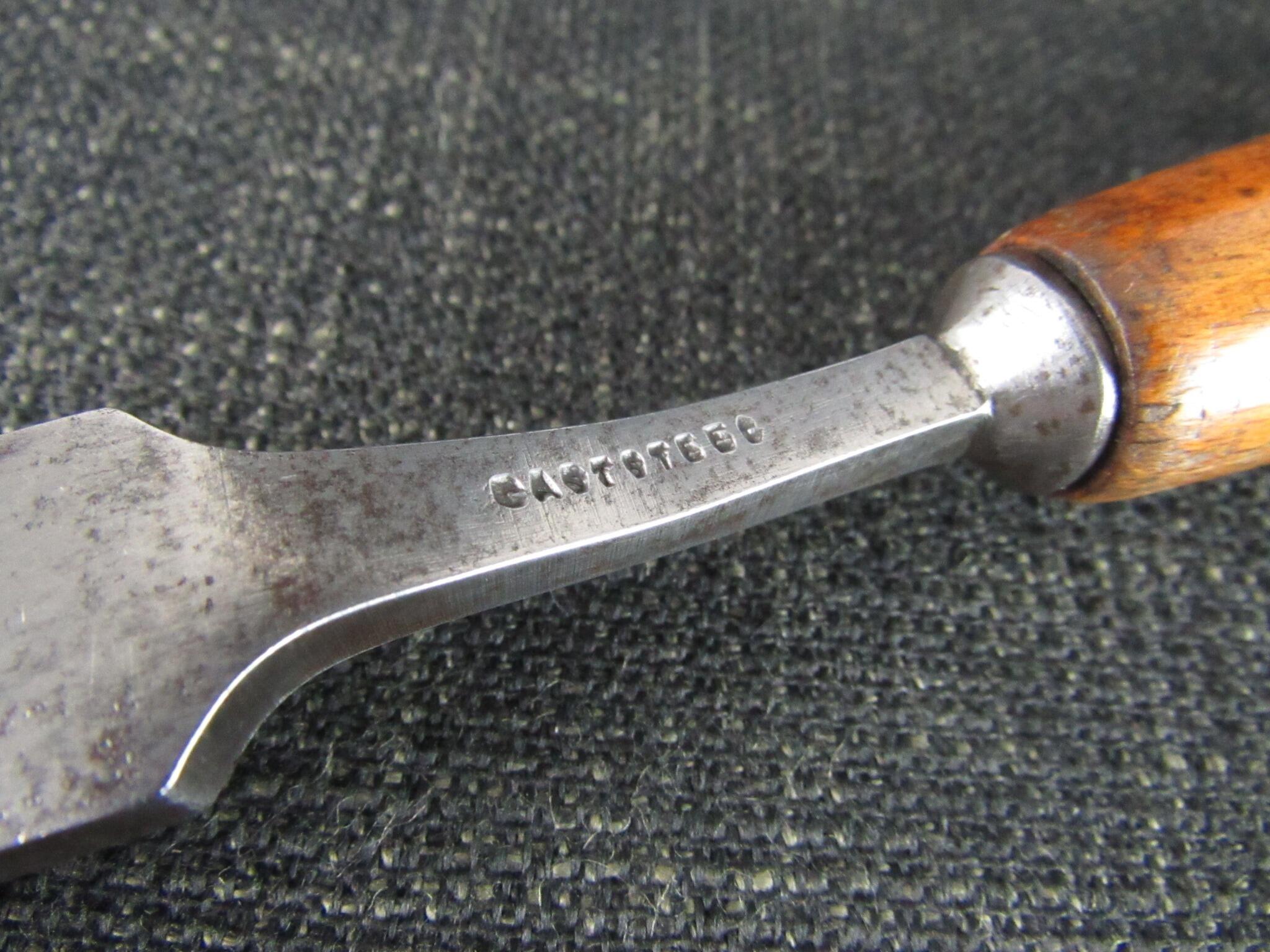 MOULSON BROTHERS Cranked Paring Chisel - 3/4 inch +
