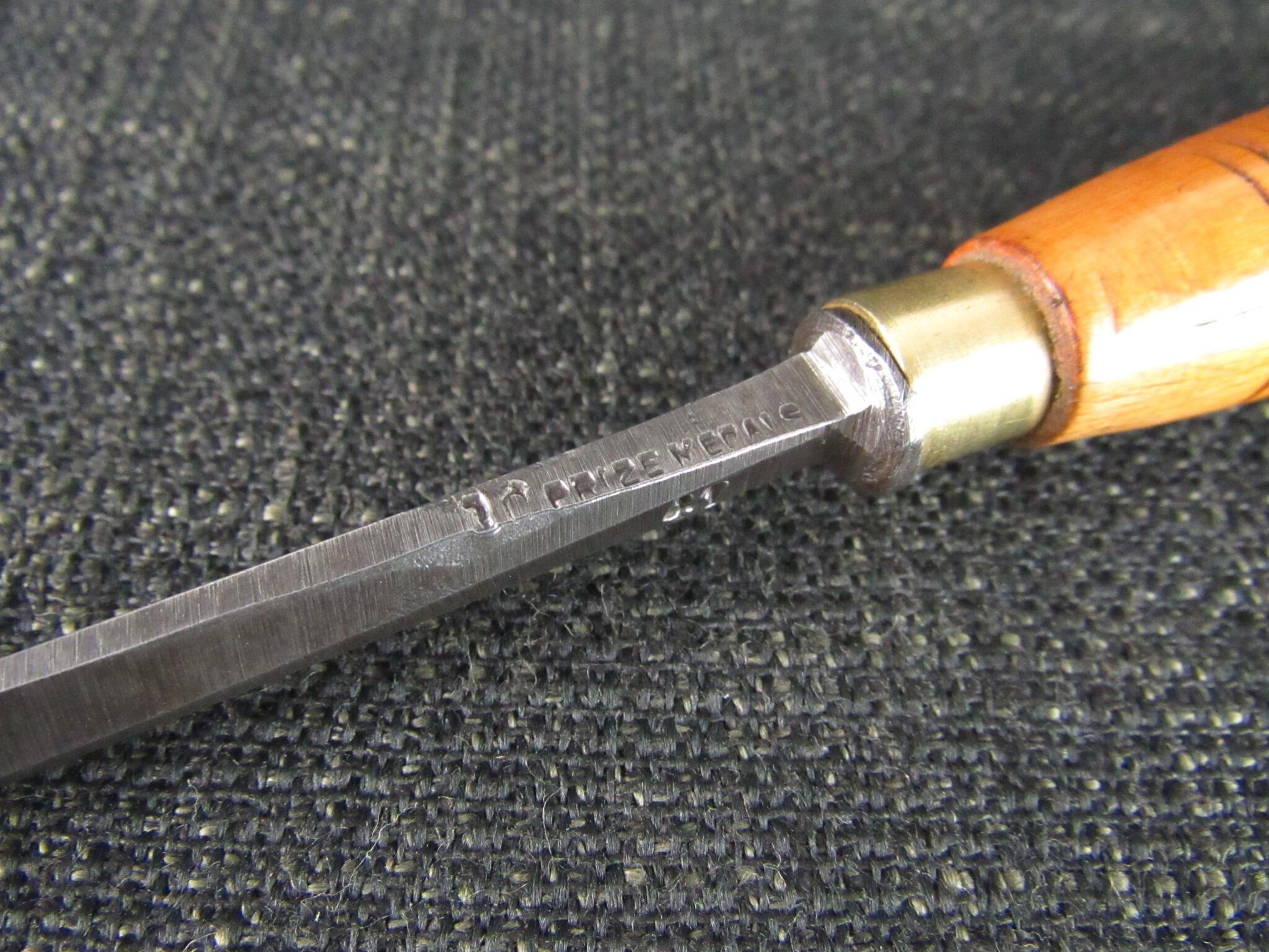 JB ADDIS 3/16 inch No 41 V Carving Tool