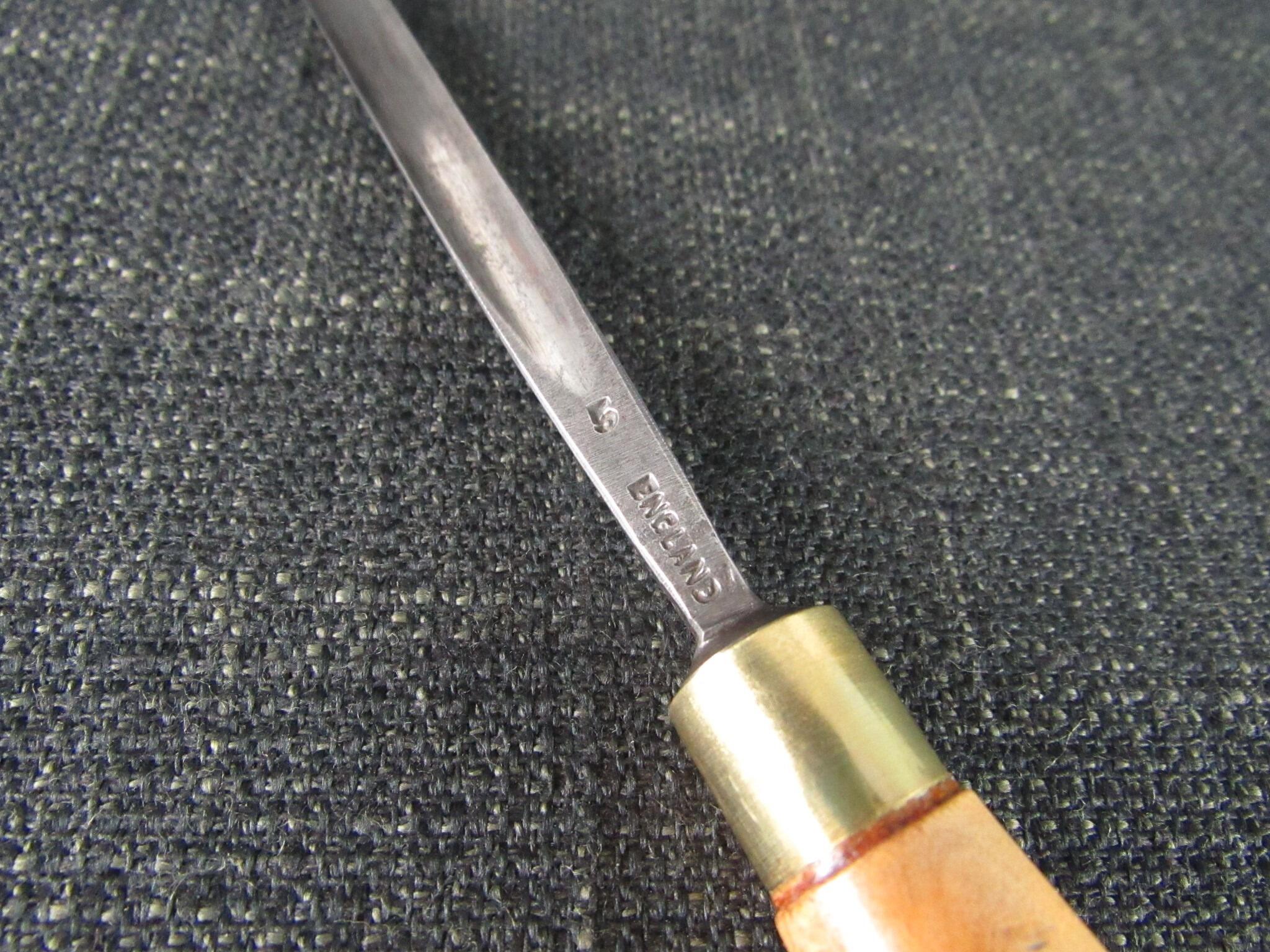 SJ ADDIS 5/16 inch No 5 Carving Gouge