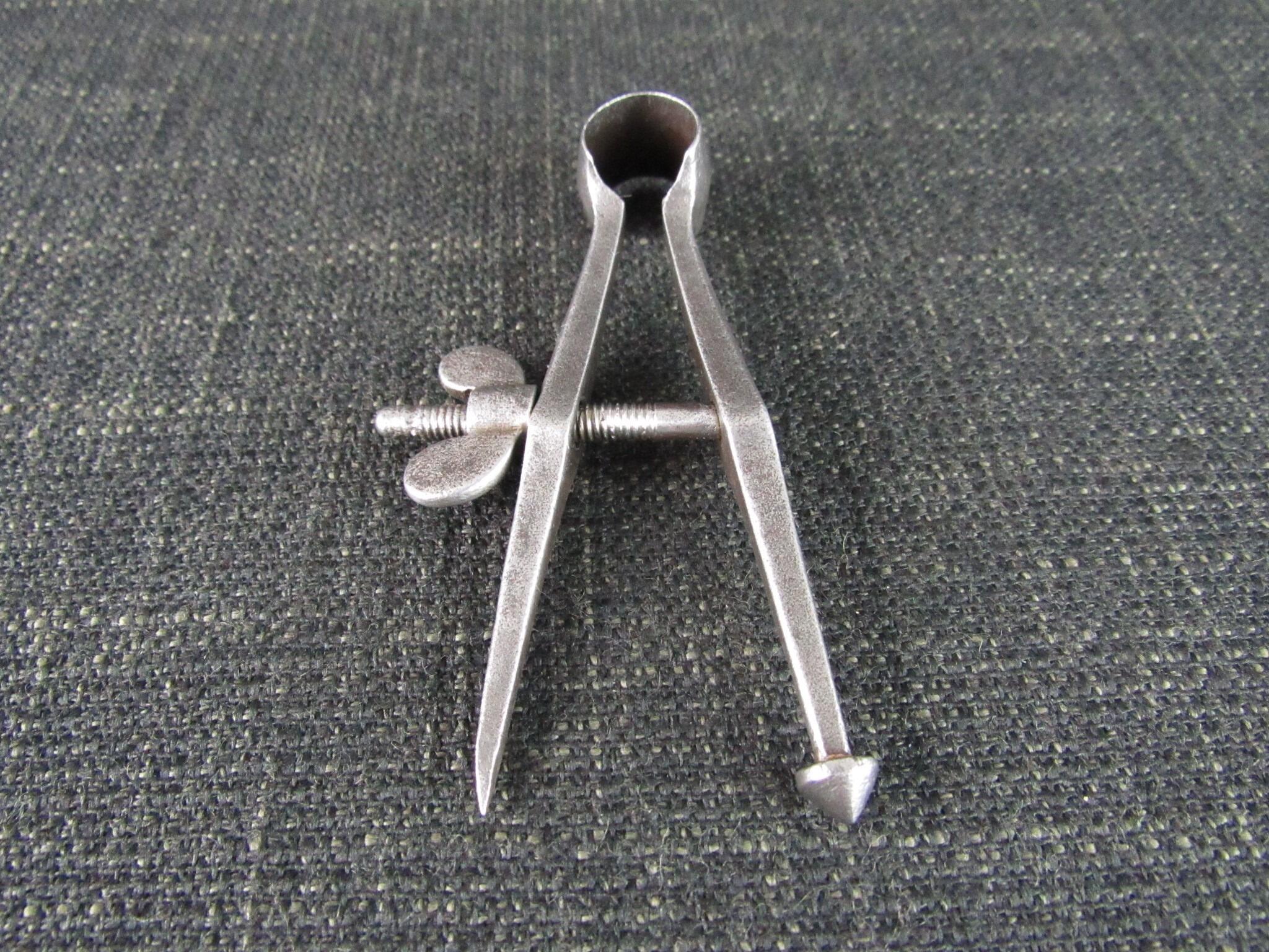 Compass Dividers with Bullet Foot