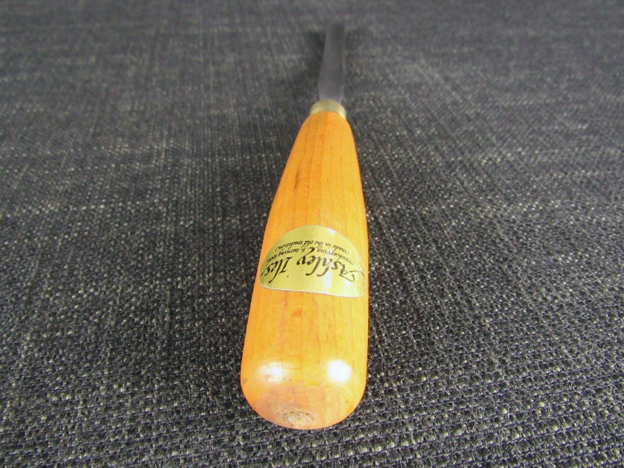 3/8 inch ASHLEY ILES No 14 Curved Carving Gouge - Unused ?