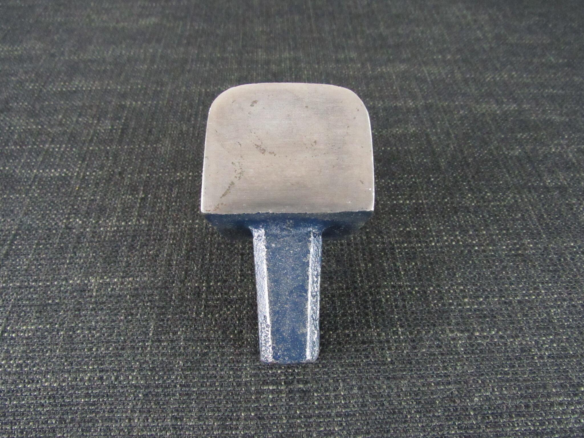 WHITEHOUSE Stake Horse Head Anvil - Saddle