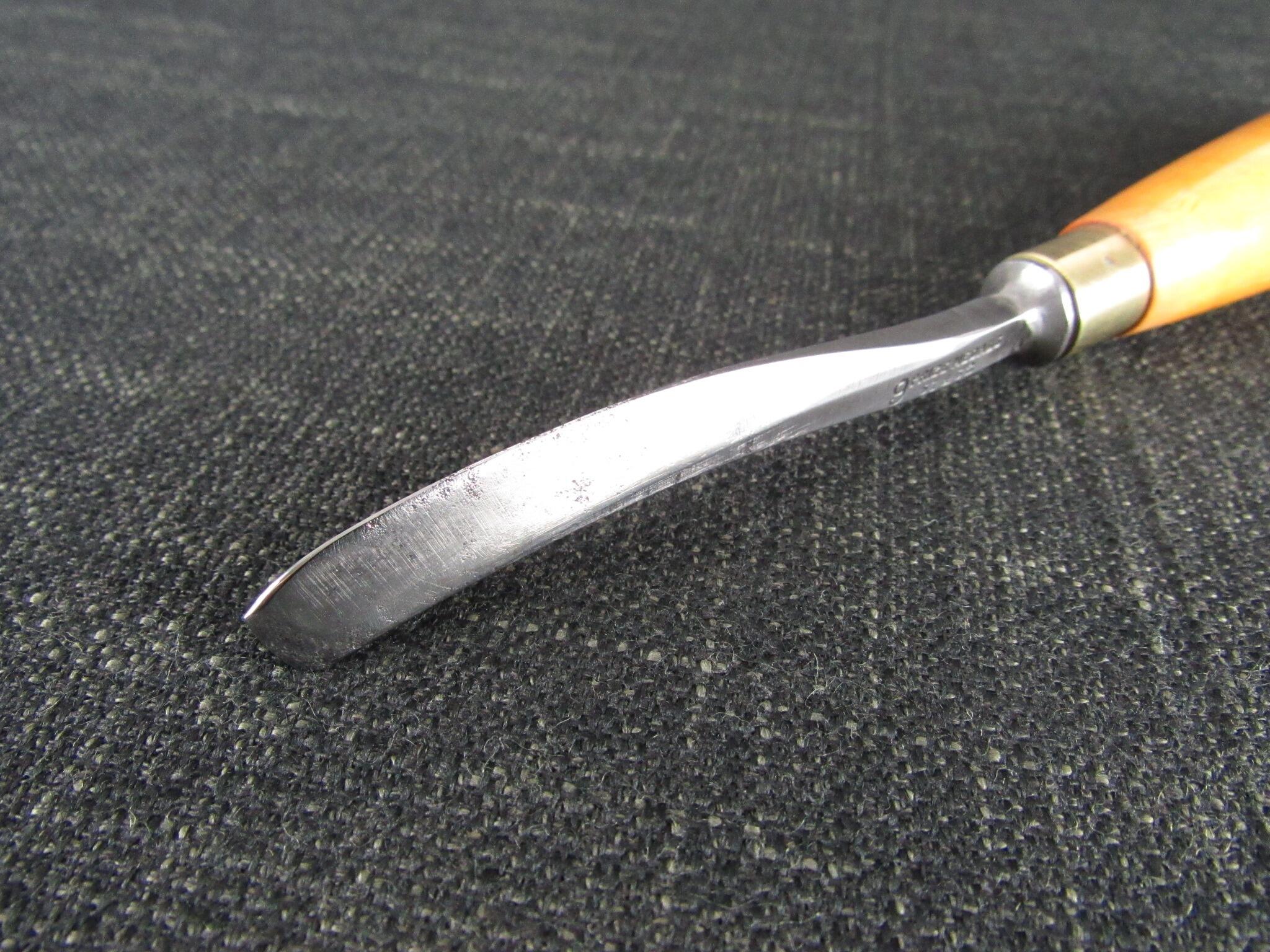 JB ADDIS 45 Degree Curved V Carving Tool - 1/4 inch 7mm