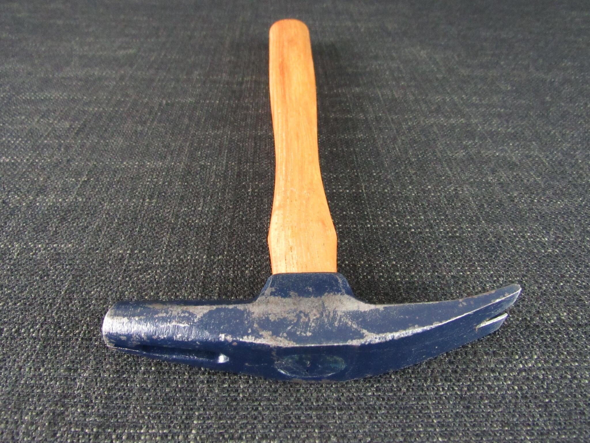 WHITEHOUSE Magnetic Upholsterers Hammer