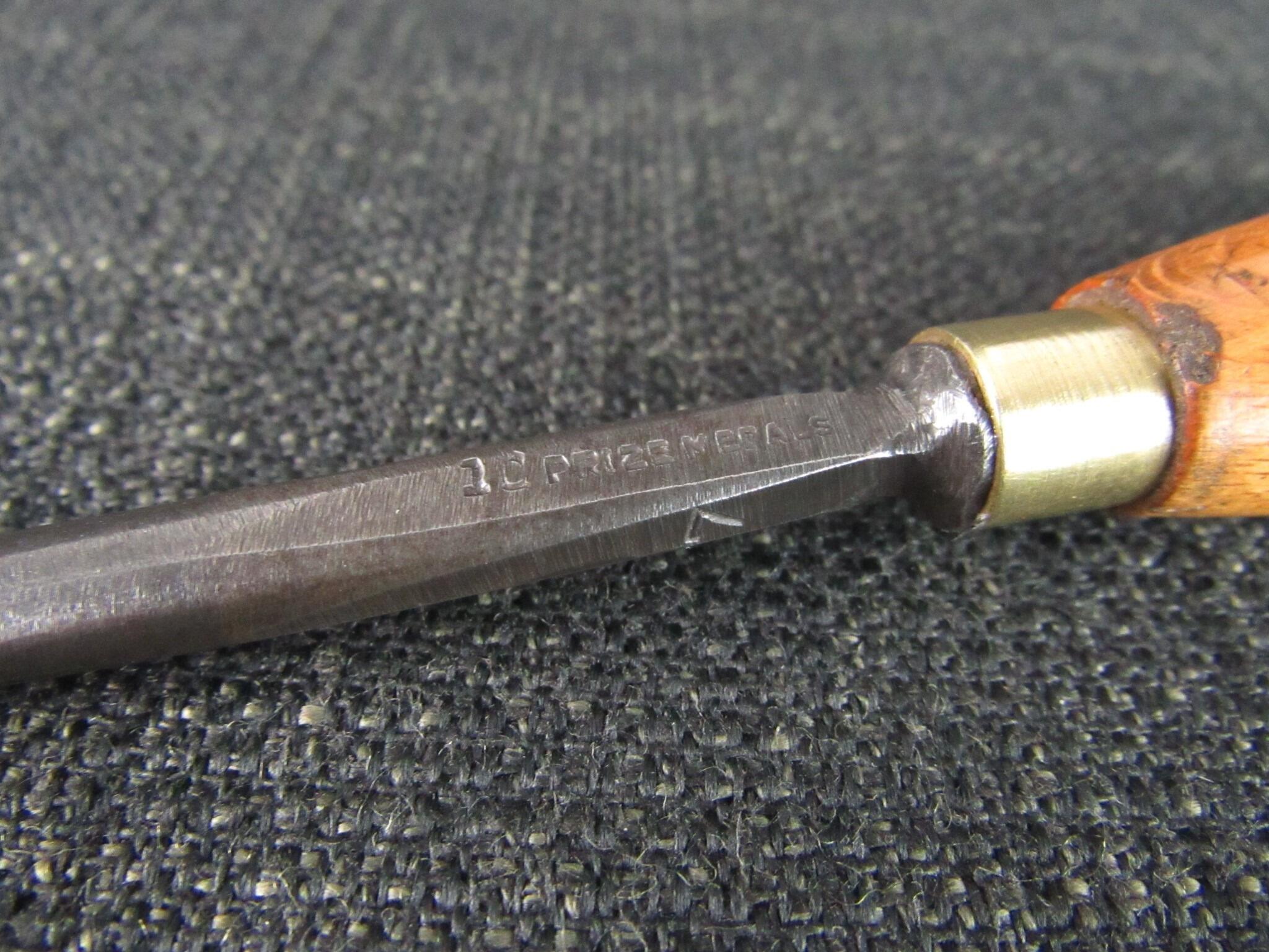 JB ADDIS 5/16 inch No 7 Carving Gouge
