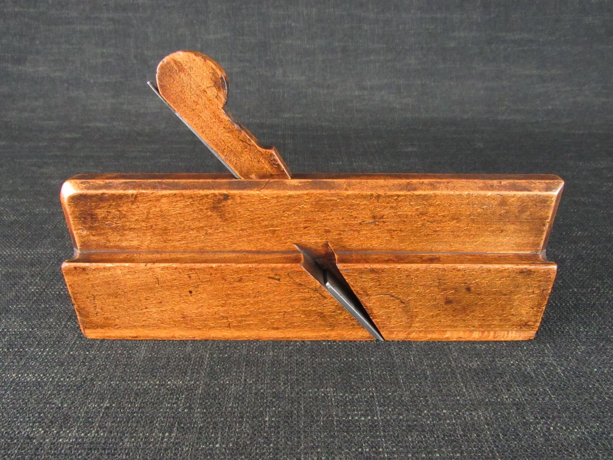 GLAISBY & DIBB Moulding Plane - No.10 Hollow