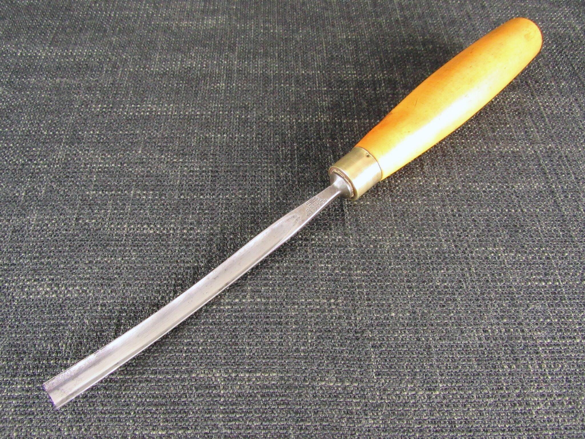 CHARLES HILL 3/8 inch Curved Carving Gouge