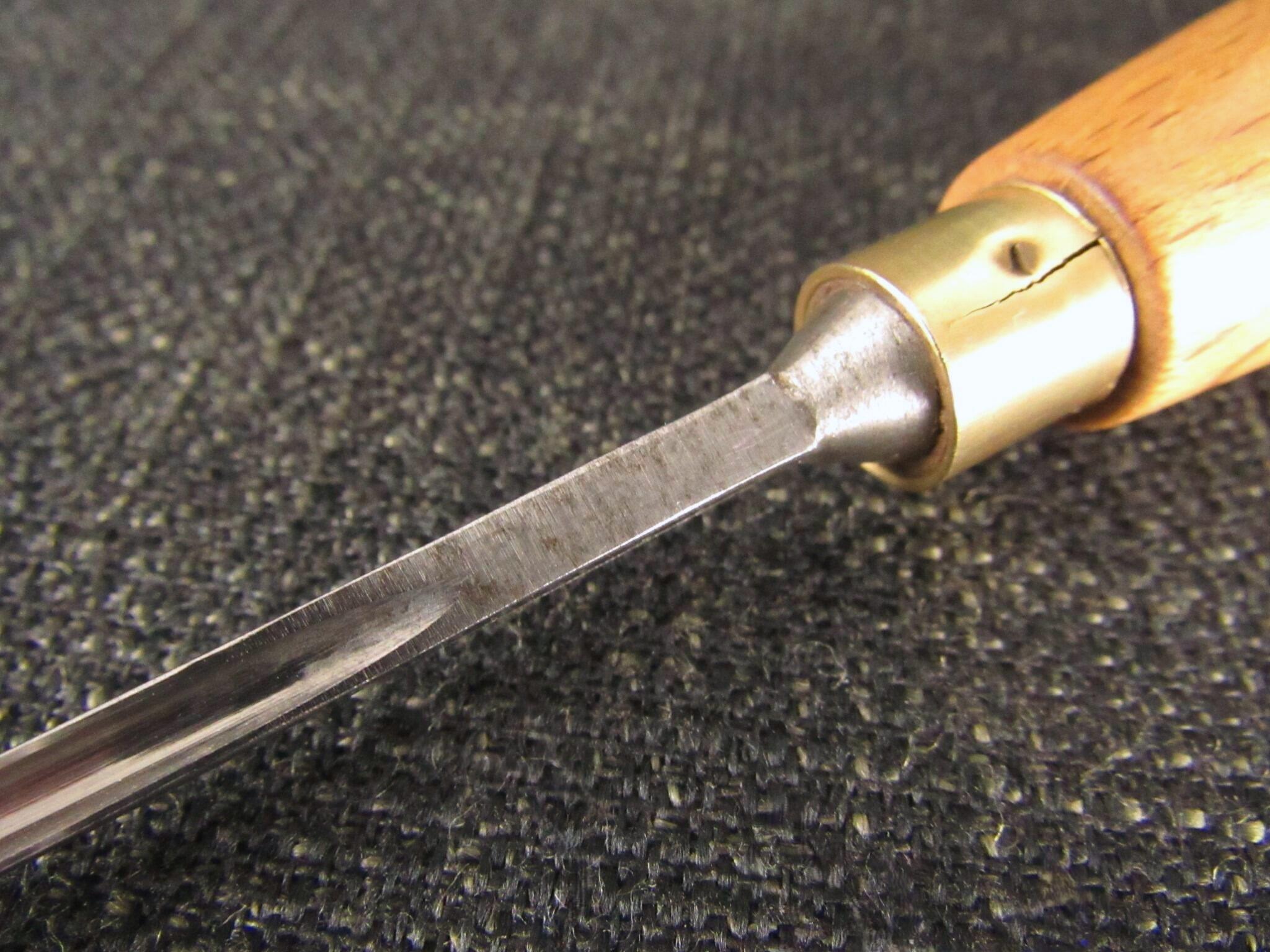 ASHLEY ILES No 9 Straight Carving Gouge - 1/8 inch