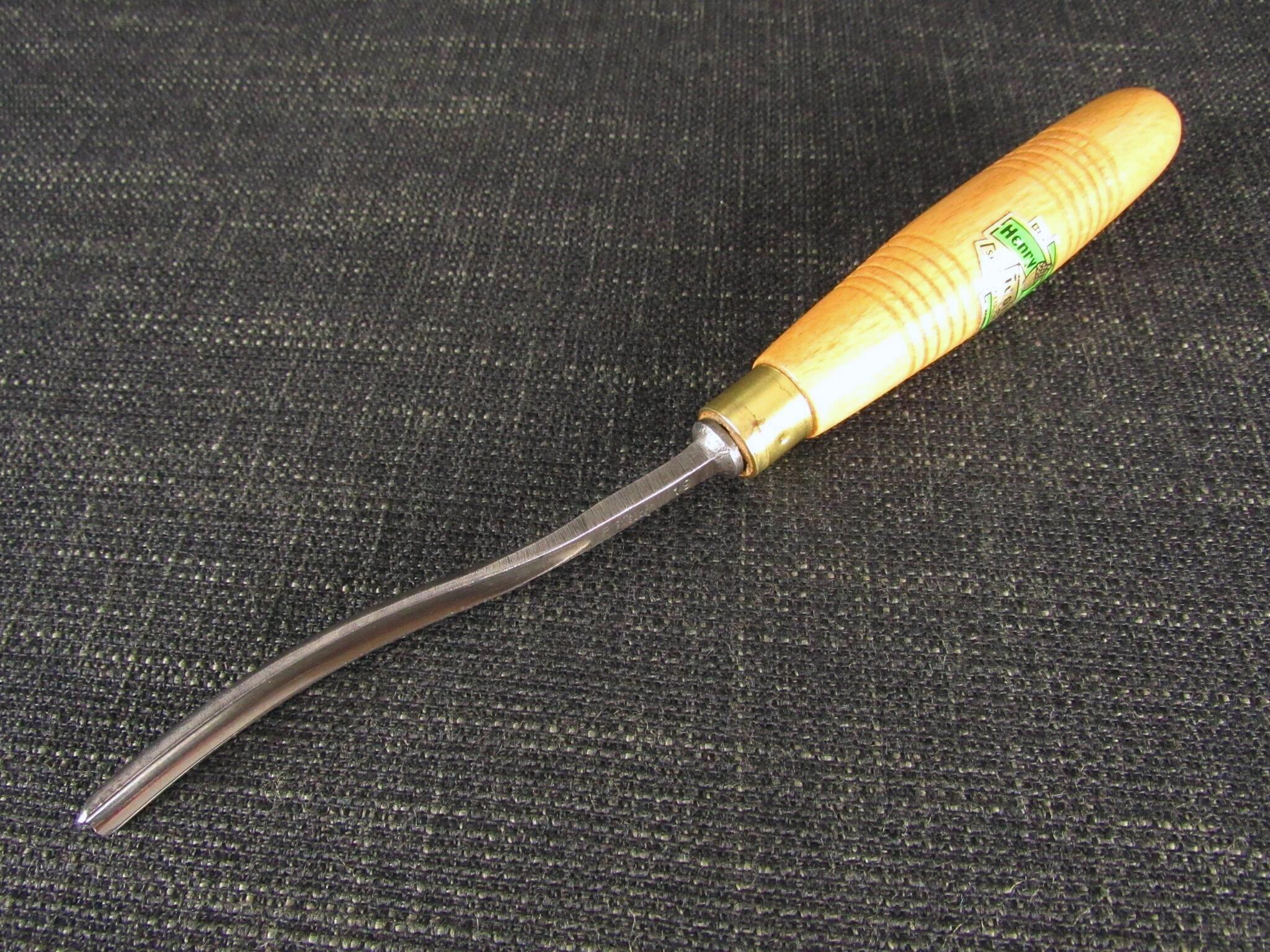 HENRY TAYLOR Deep Curved Carving Gouge - No.19 sweep