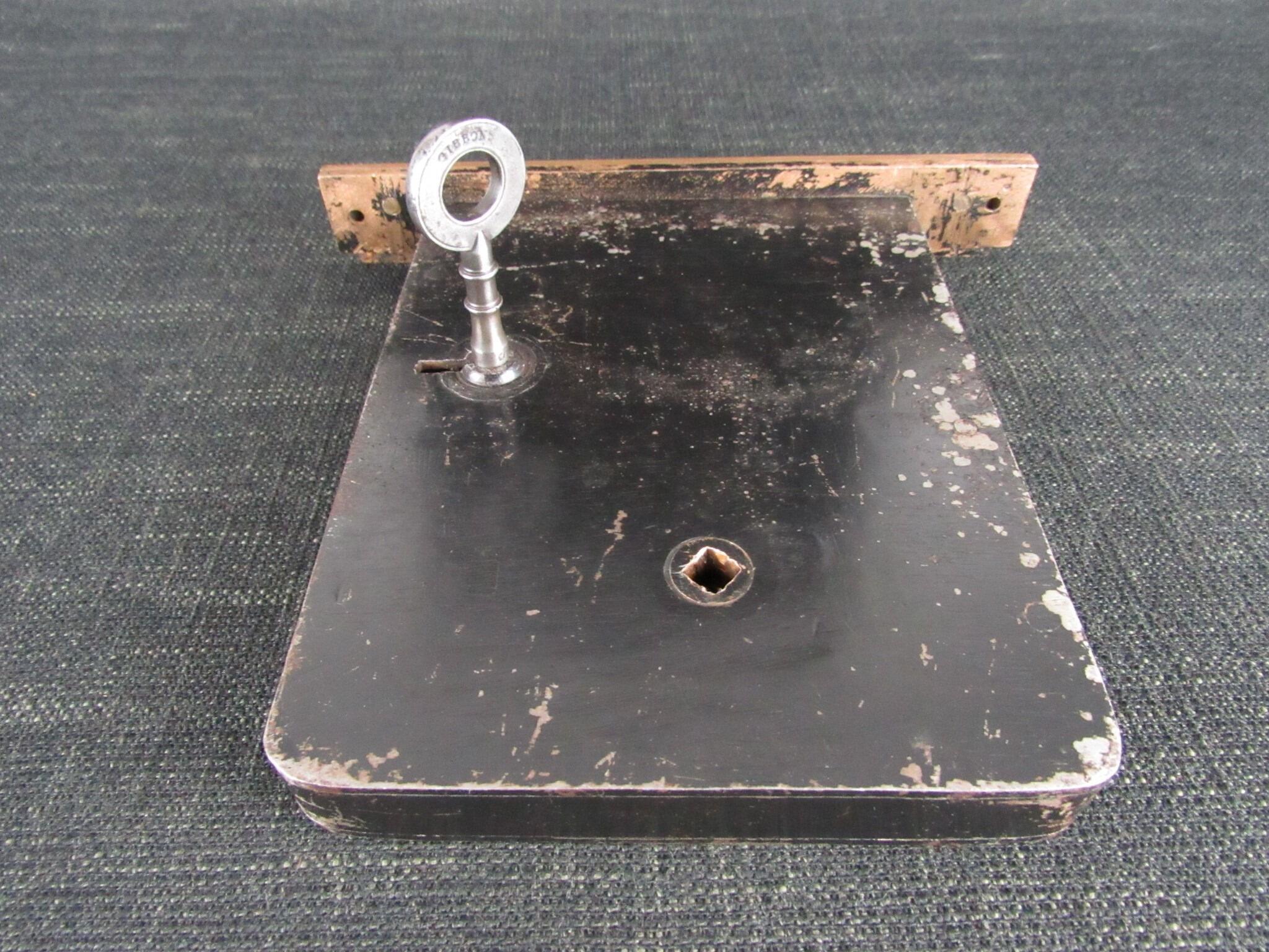 GIBBONS Door Lock with Hooked Bolt