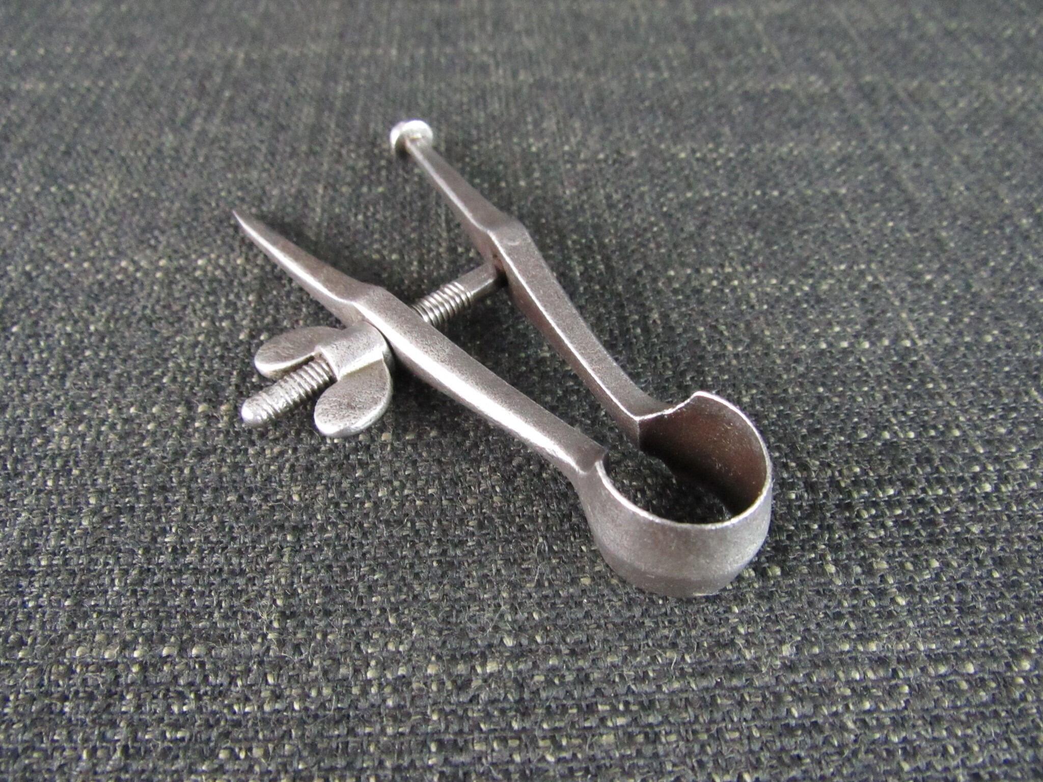 Compass Dividers with Bullet Foot