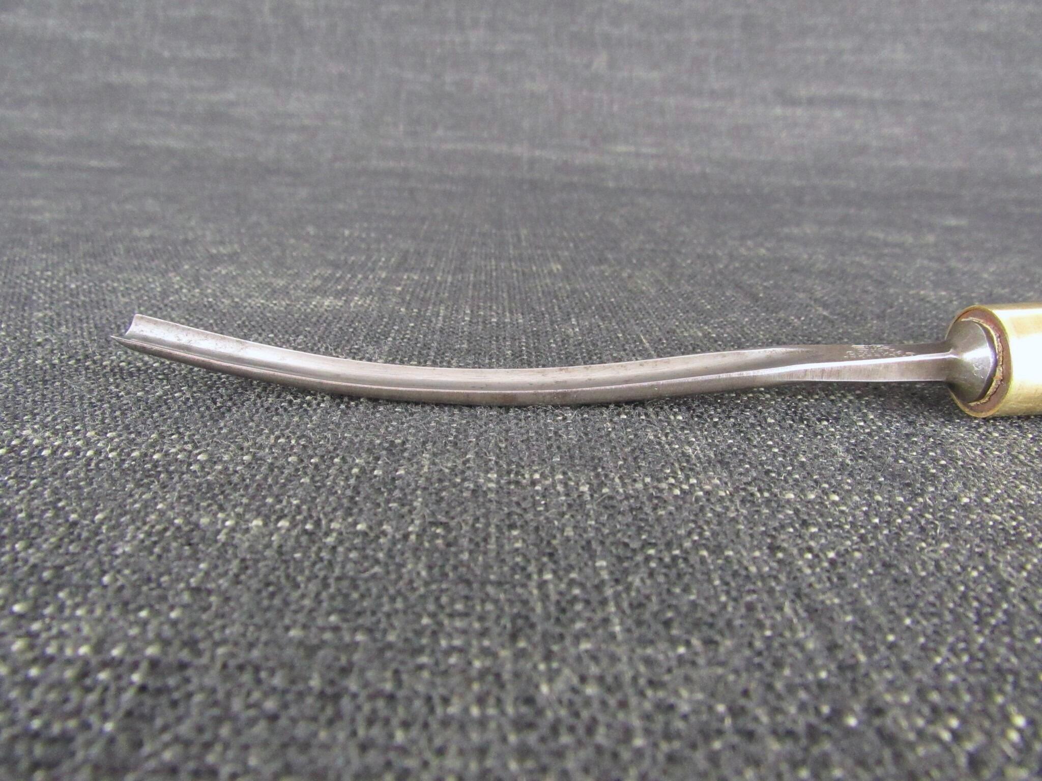 CHARLES HILL 3/8 inch Curved Carving Gouge